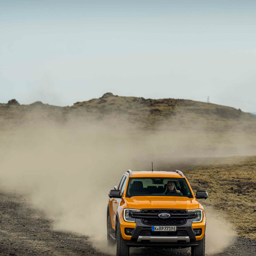 2025 Ford Ranger PHEV Wildtrak Front View