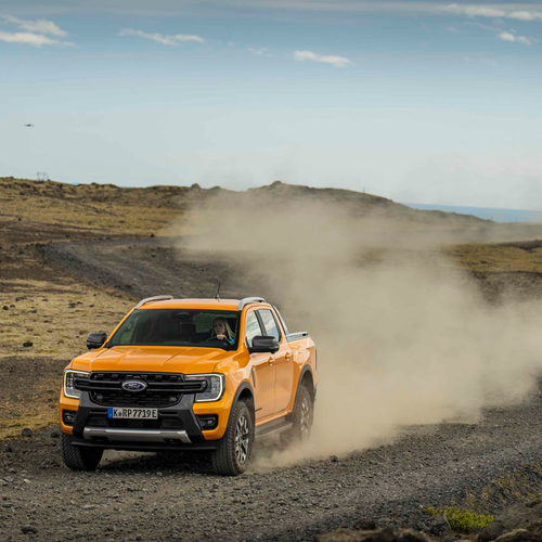 2025 Ford Ranger PHEV Wildtrak Front View