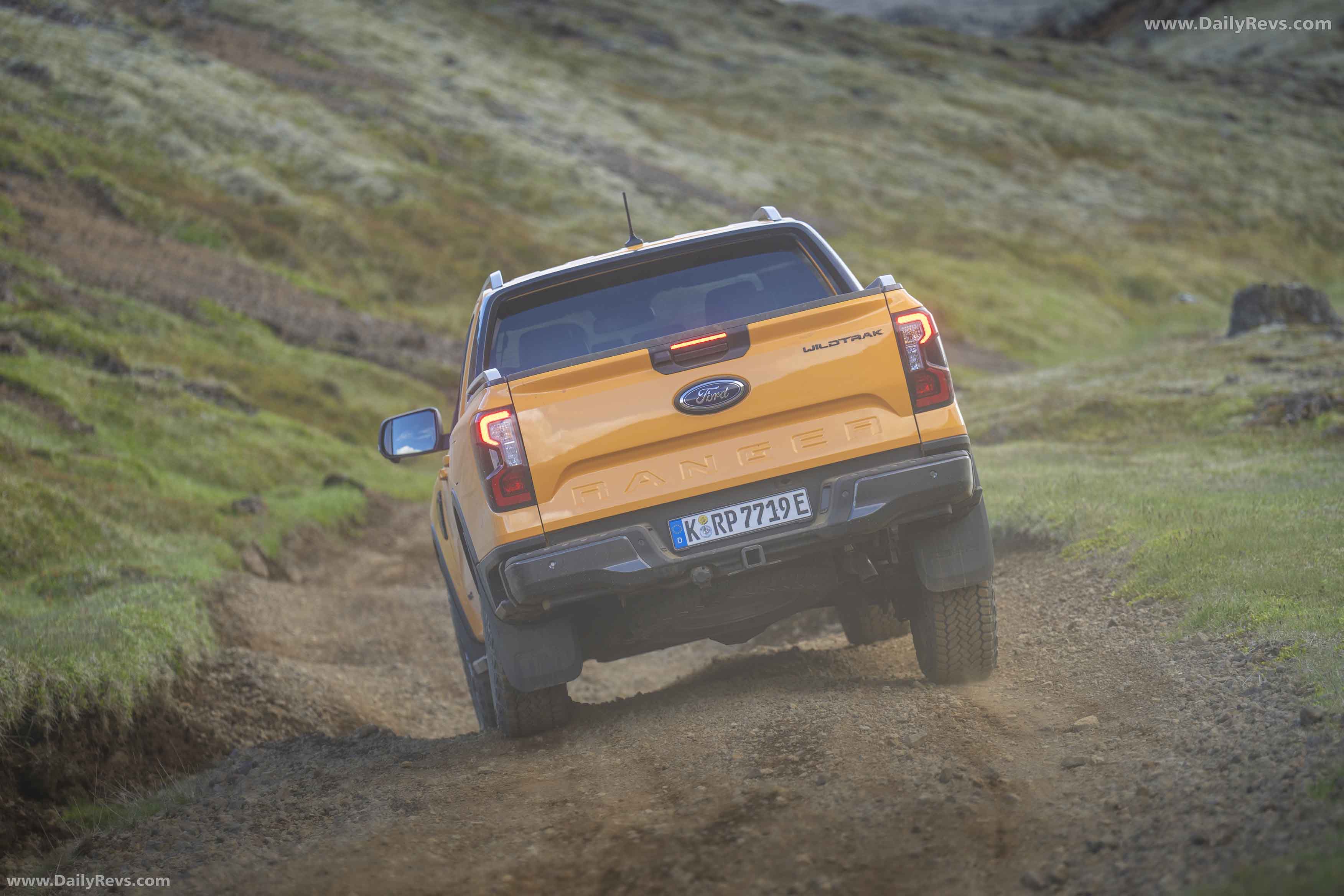 2025 Ford Ranger PHEV Wildtrak Rear View