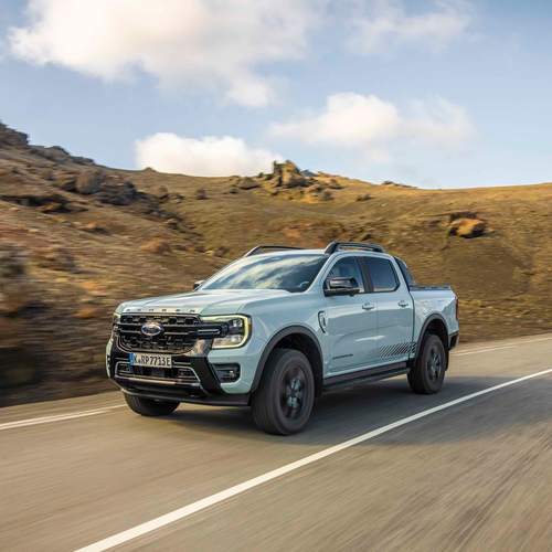 2025 Ford Ranger PHEV Stormtrak Front View