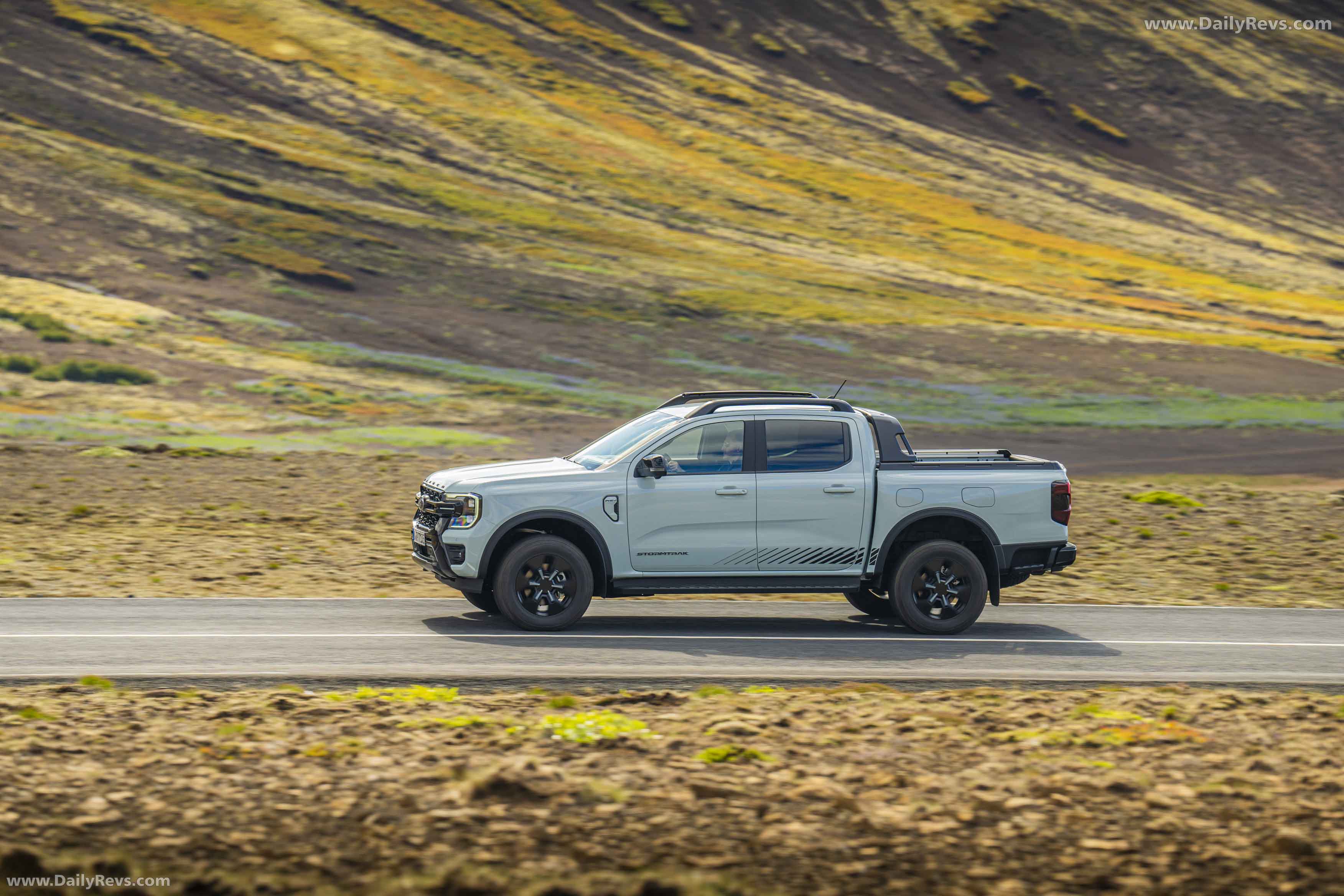 2025 Ford Ranger PHEV Stormtrak Side View