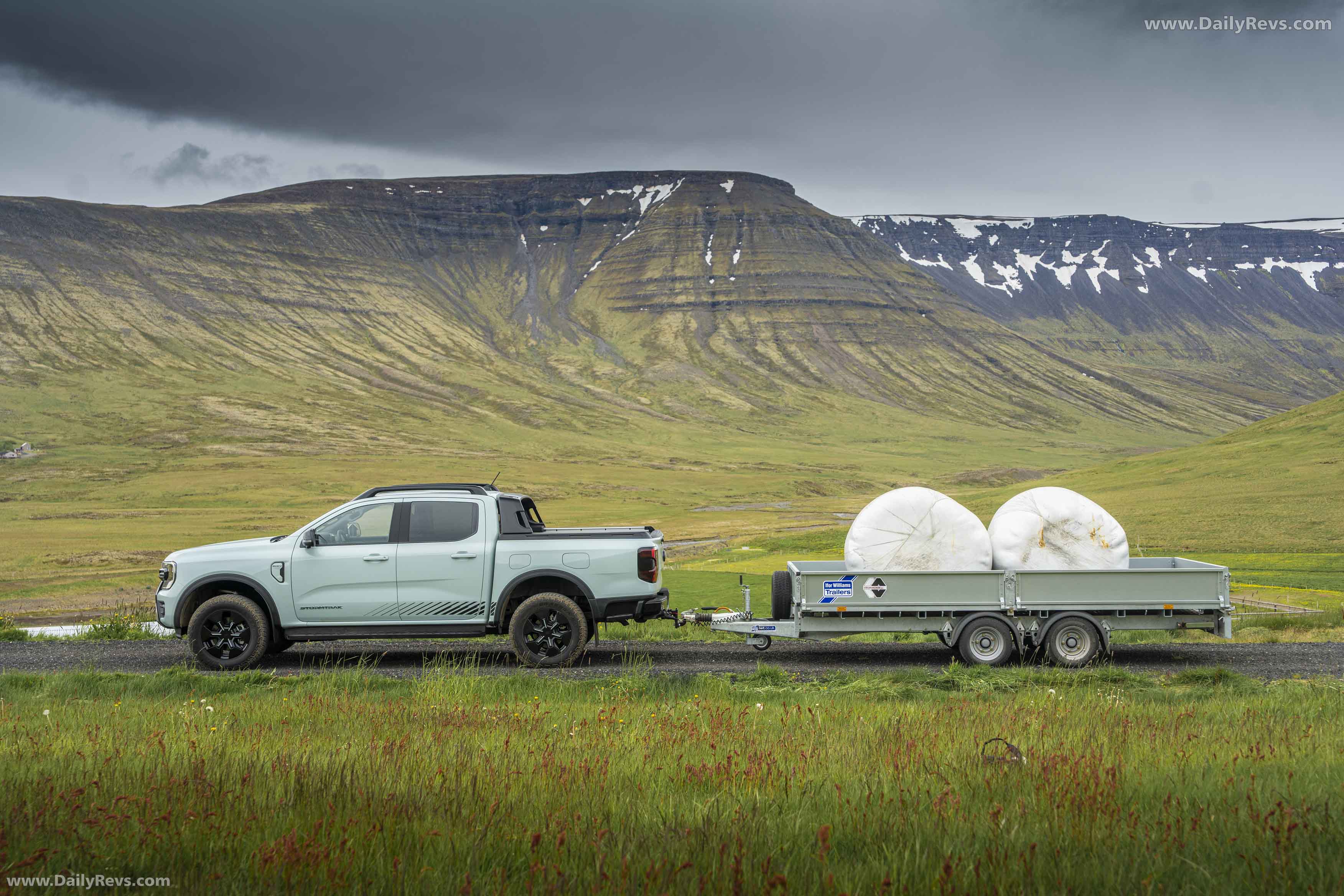 2025 Ford Ranger PHEV Stormtrak Side View