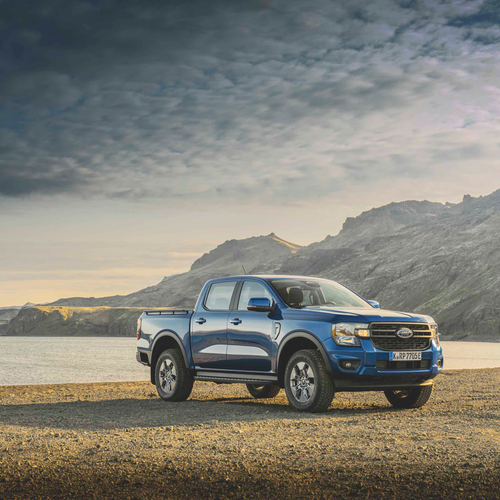 2025 Ford Ranger PHEV XLT Front View