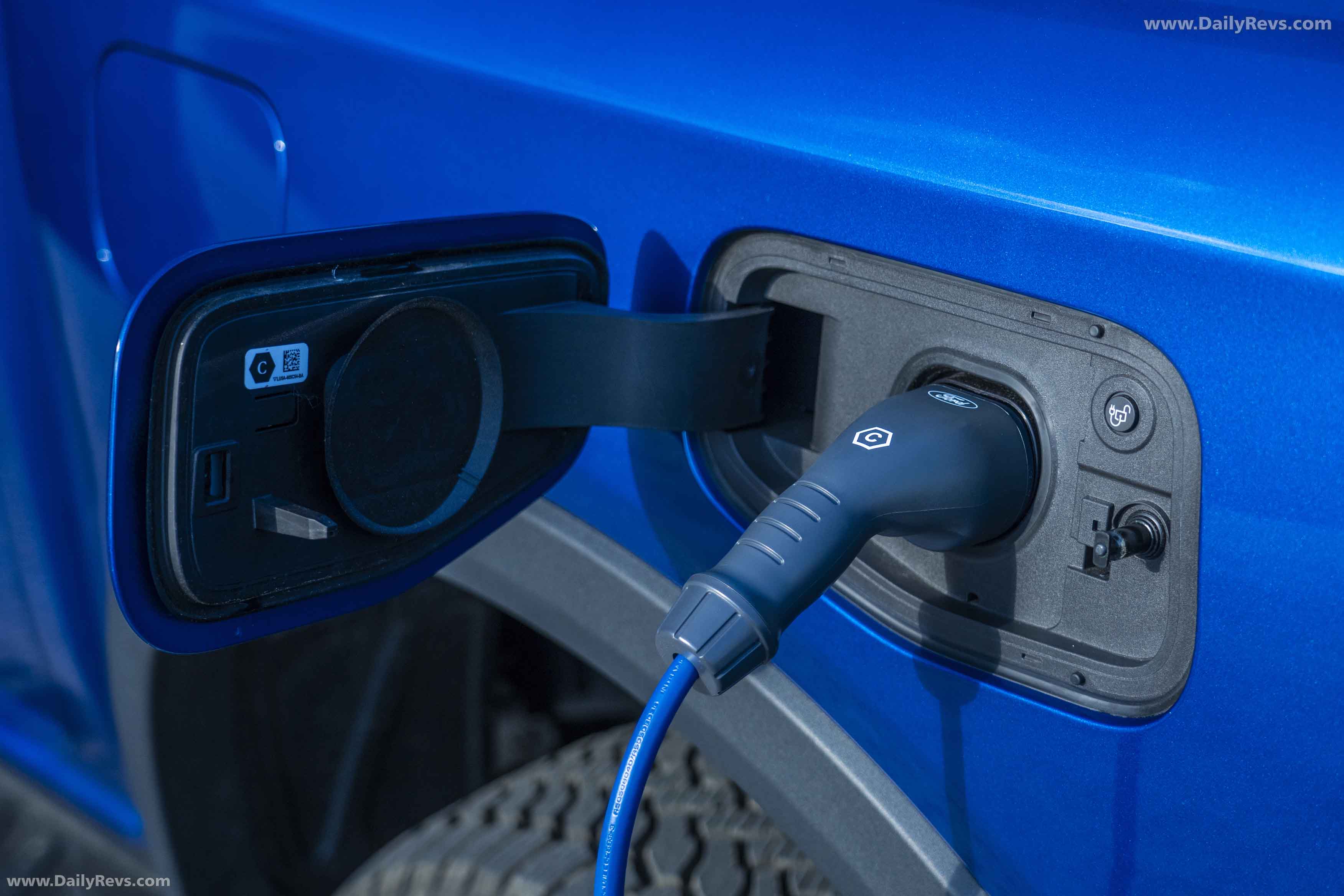 2025 Ford Ranger PHEV XLT Exterior
