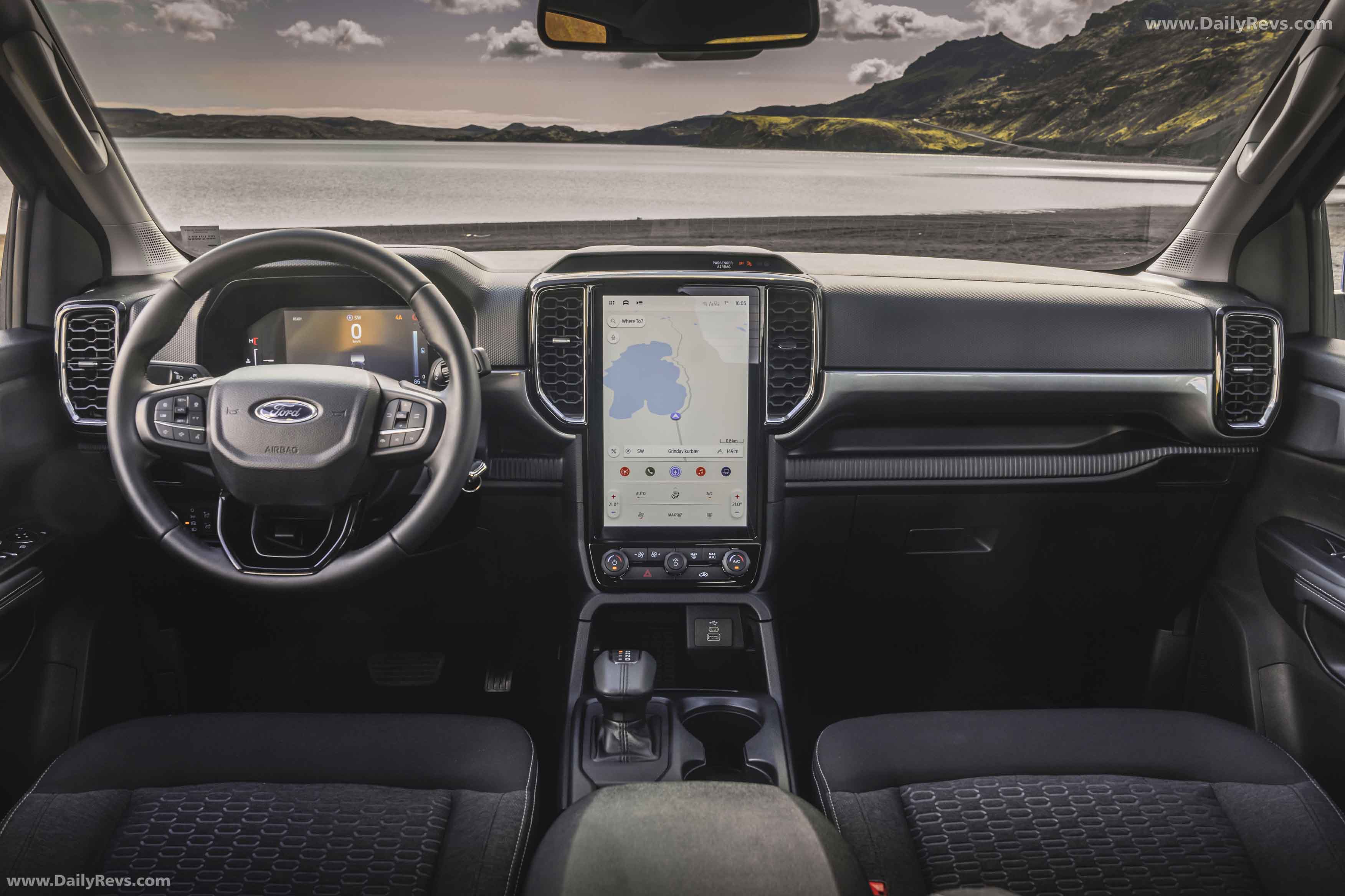 2025 Ford Ranger PHEV XLT Interior