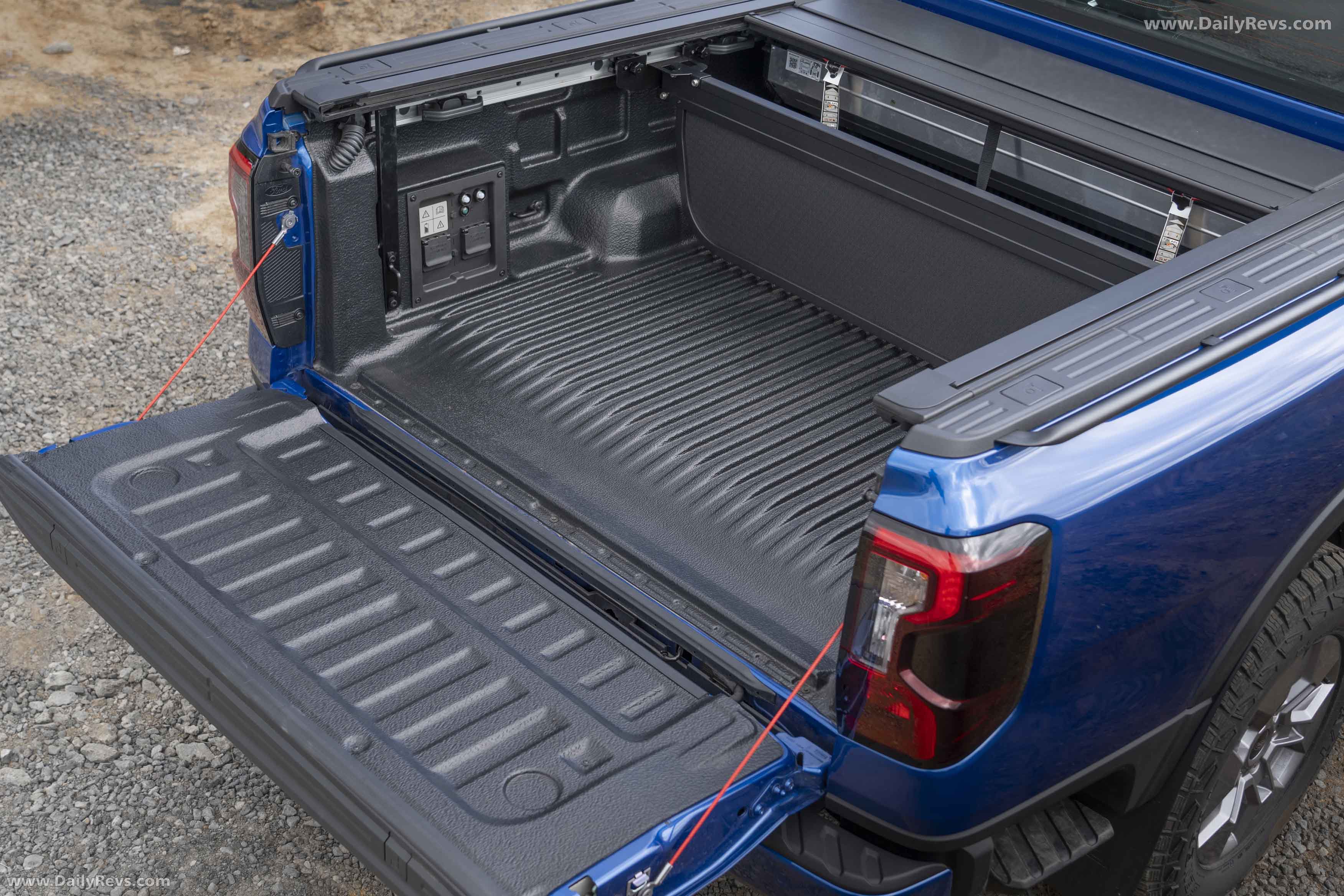 2025 Ford Ranger PHEV XLT Interior