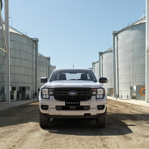 2025 Ford Ranger Black Edition Front View