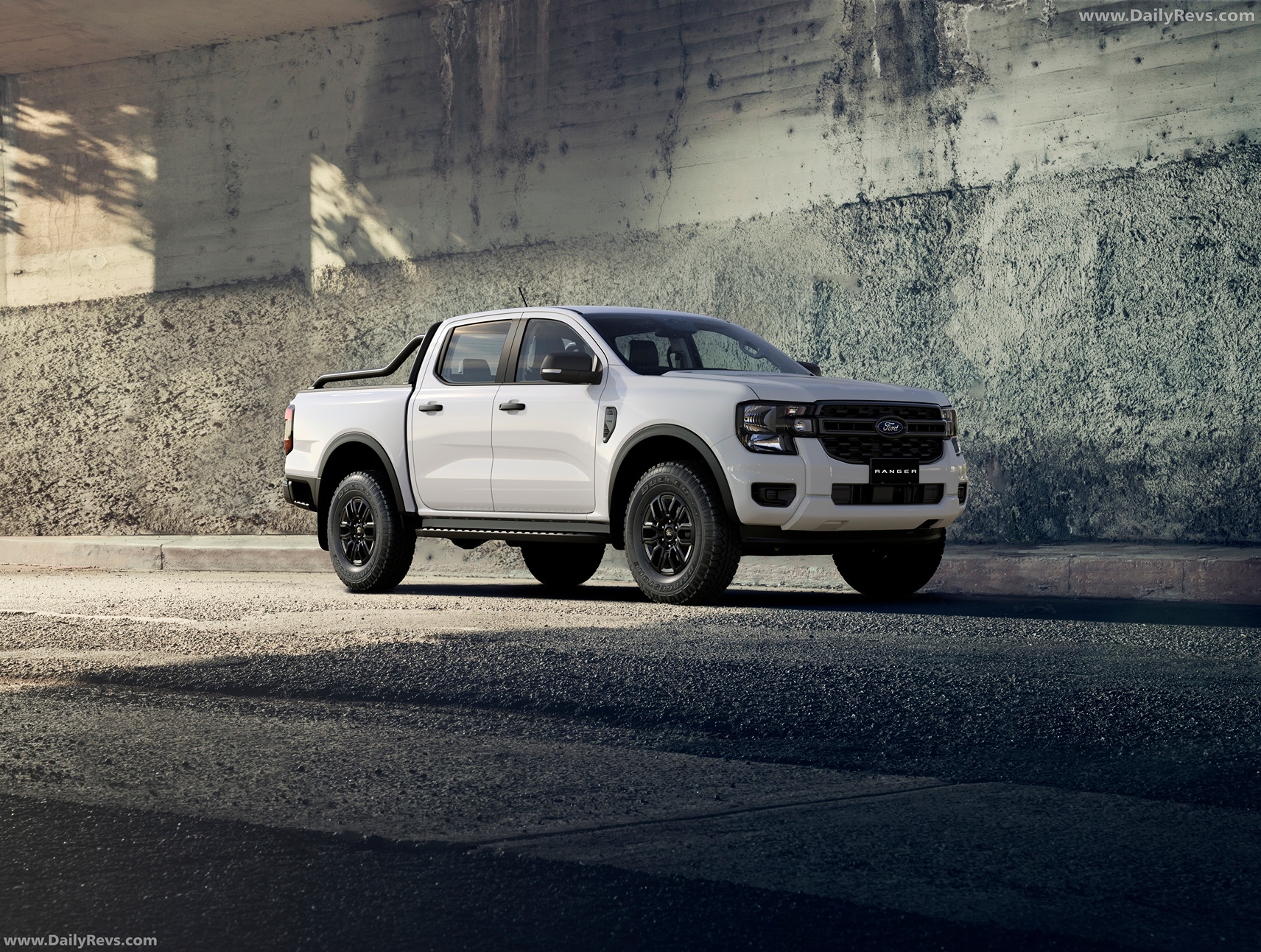 2025 Ford Ranger Black Edition Front View
