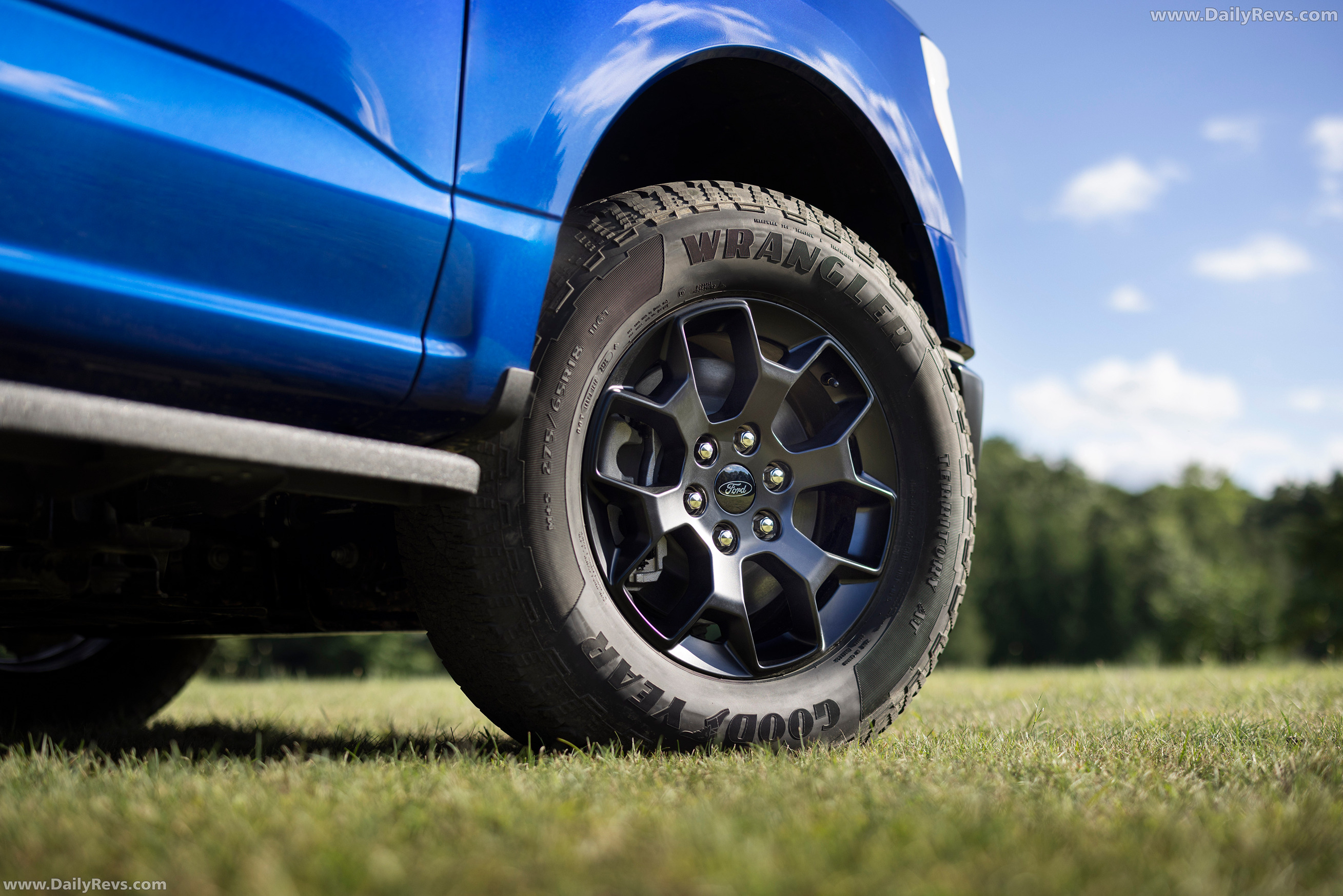 2026 Ford F-150 Lightning STX Exterior
