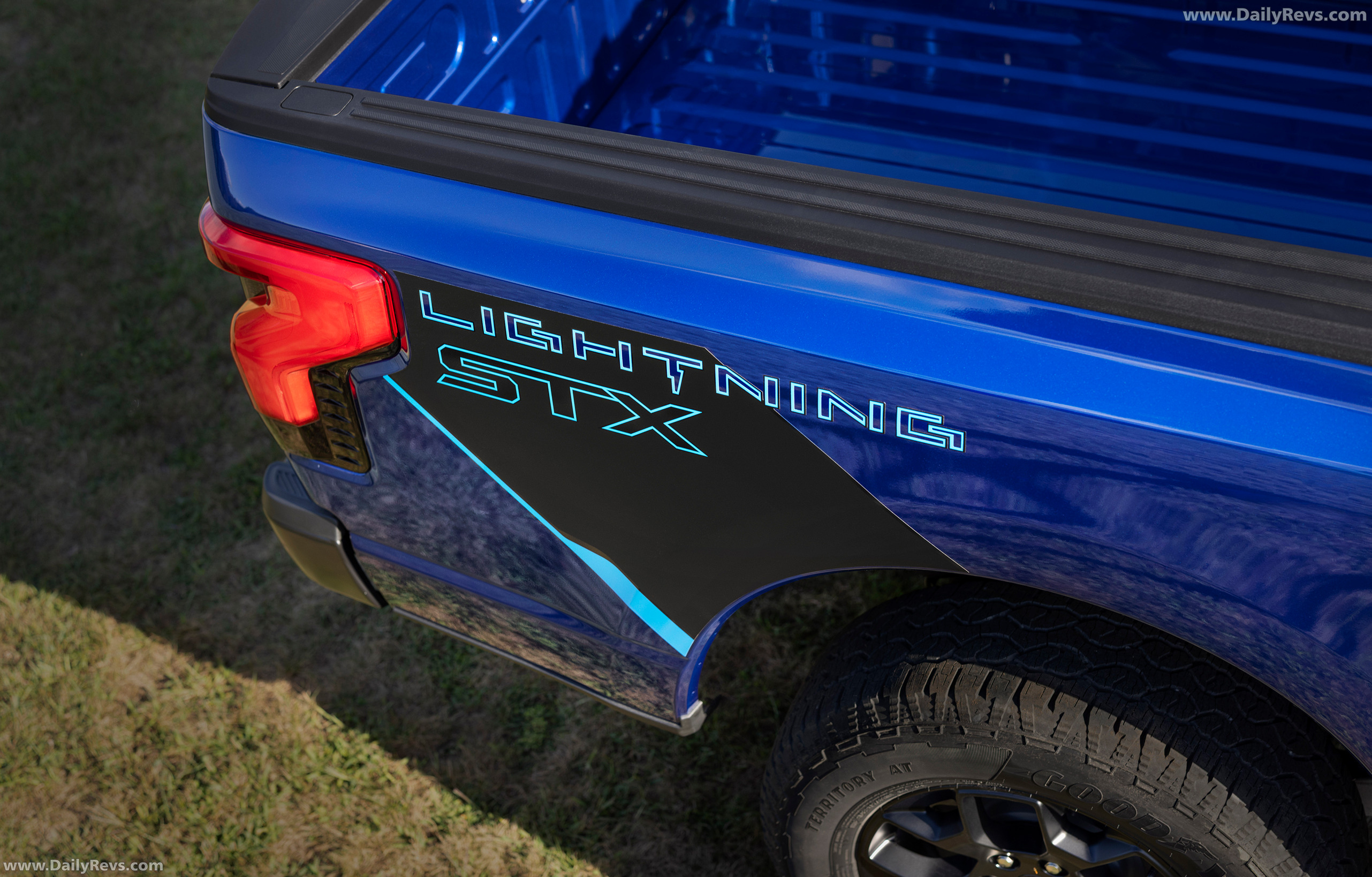 2026 Ford F-150 Lightning STX Exterior