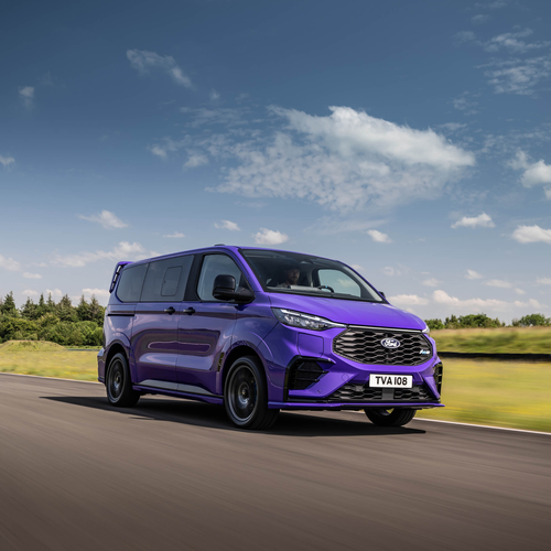 2026 Ford E-Tourneo Custom MS-RT Front View