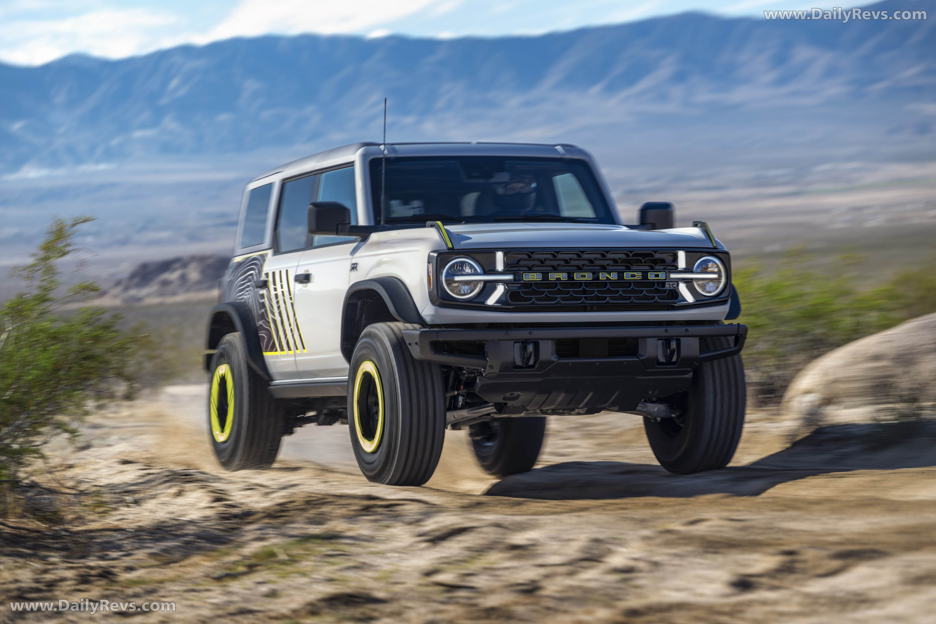 2027 Ford Bronco RTR Front View
