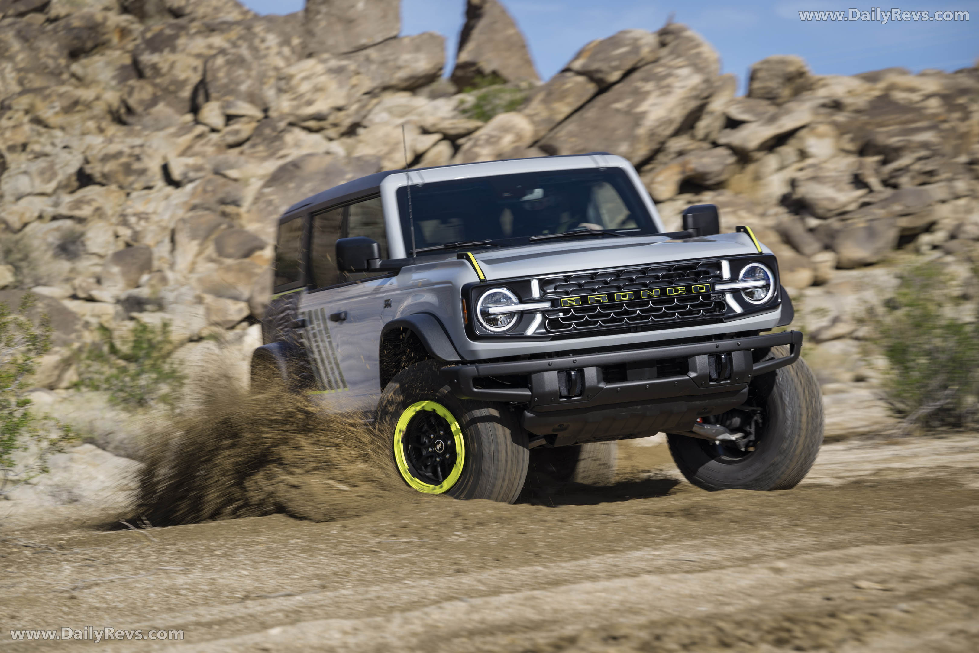 2027 Ford Bronco RTR Front View
