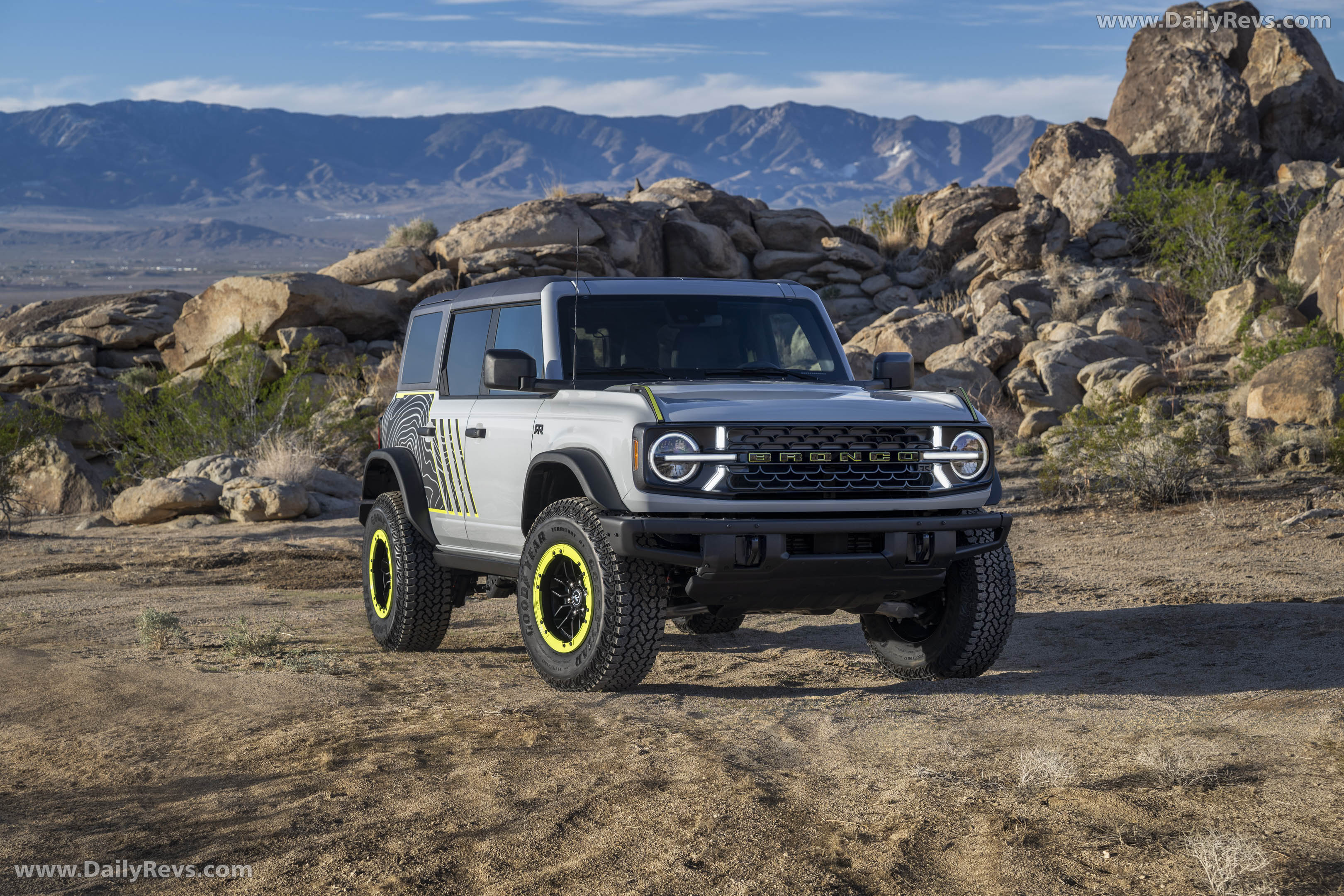 2027 Ford Bronco RTR Front View