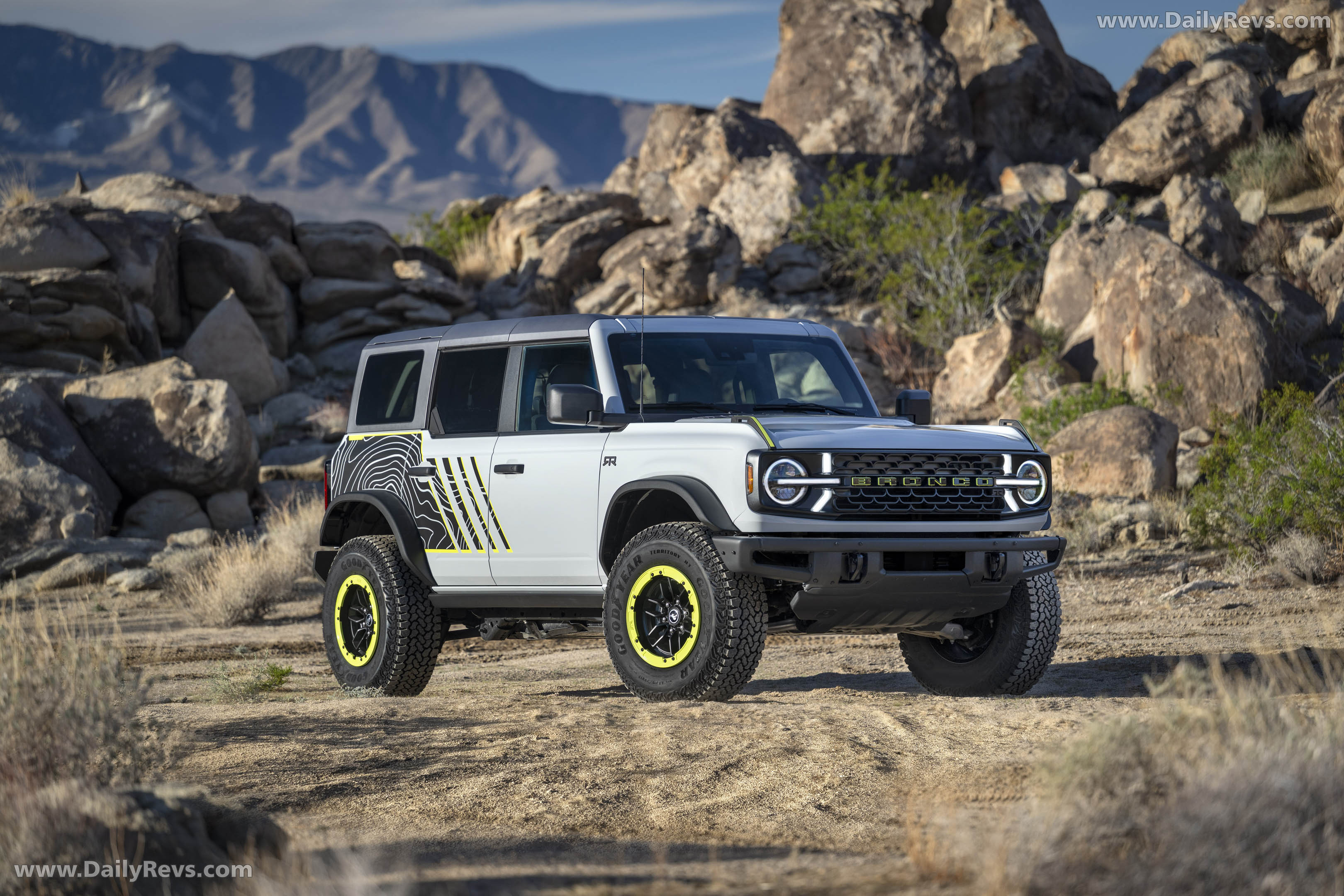 2027 Ford Bronco RTR Front View
