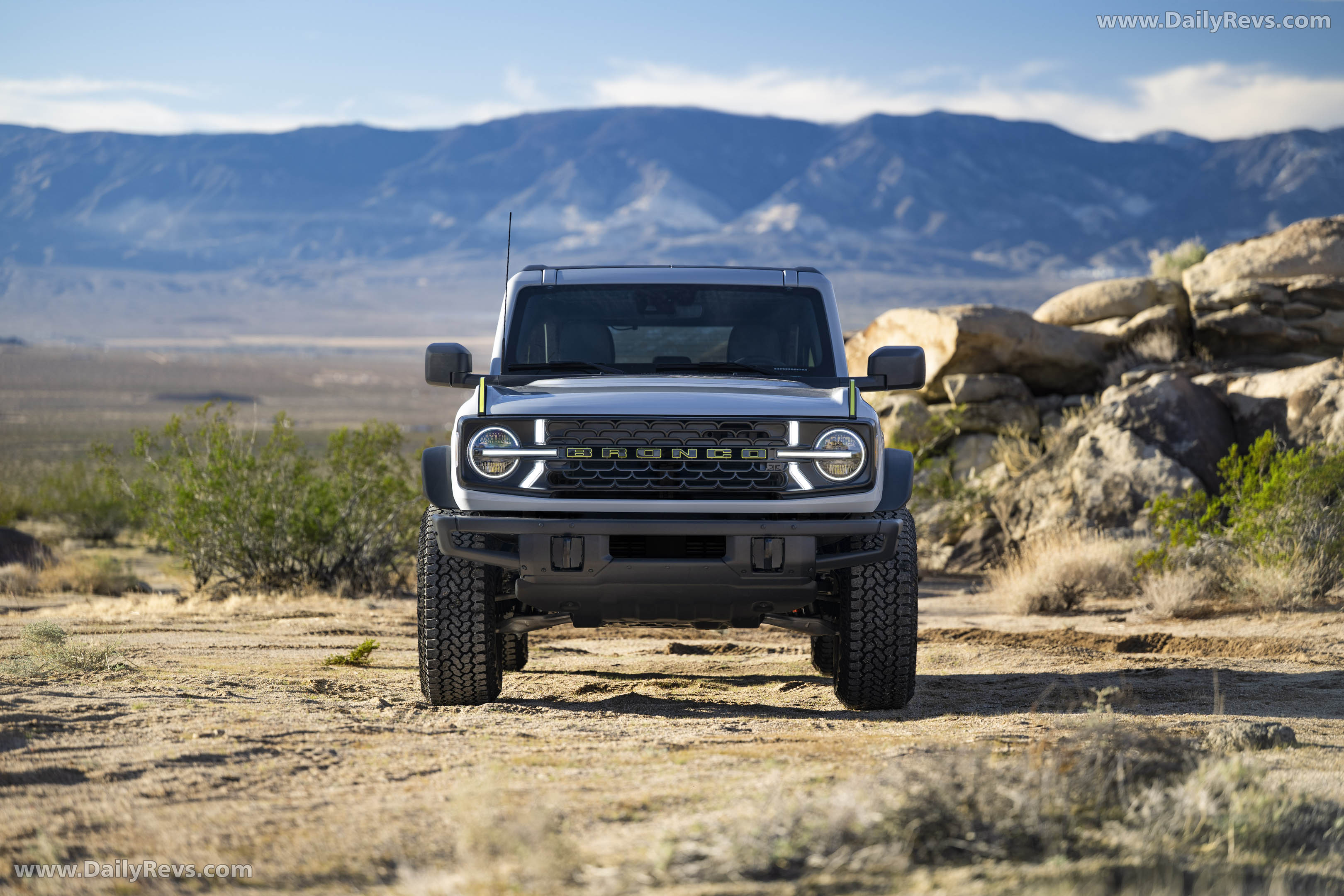 2027 Ford Bronco RTR Front View