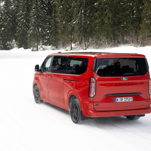 2026 Ford E-Tourneo Custom AWD Rear View
