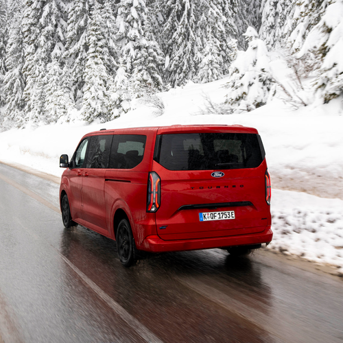 2026 Ford E-Tourneo Custom AWD Rear View