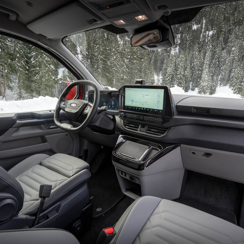 2026 Ford E-Tourneo Custom AWD Interior