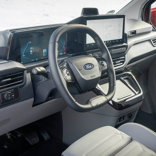 2026 Ford E-Tourneo Custom AWD Interior