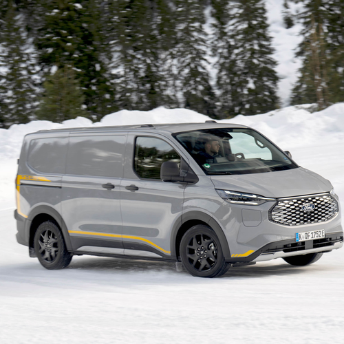 2026 Ford E-Transit Custom AWD Front View