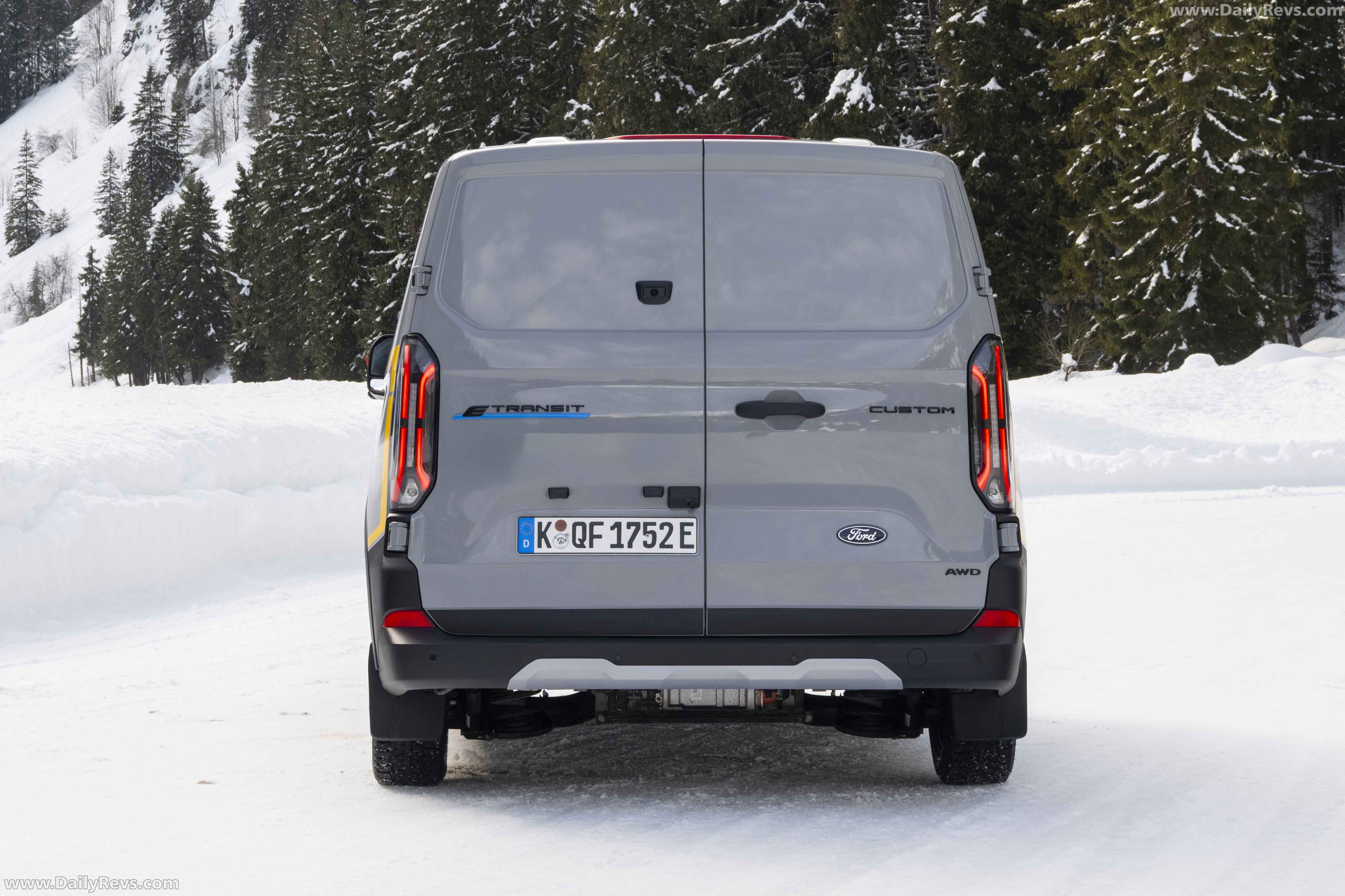 2026 Ford E-Transit Custom AWD Rear View