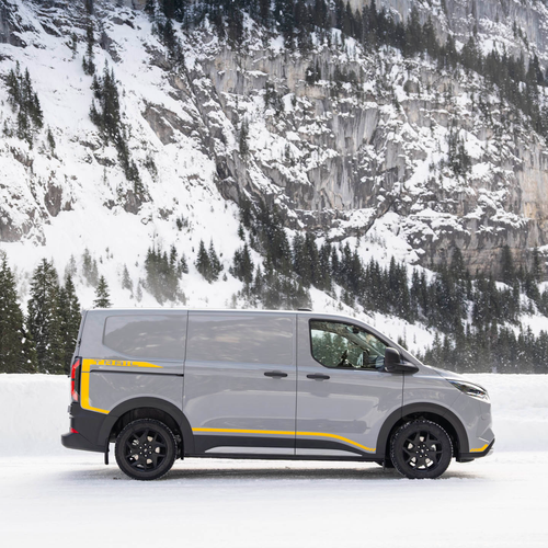 2026 Ford E-Transit Custom AWD Side View