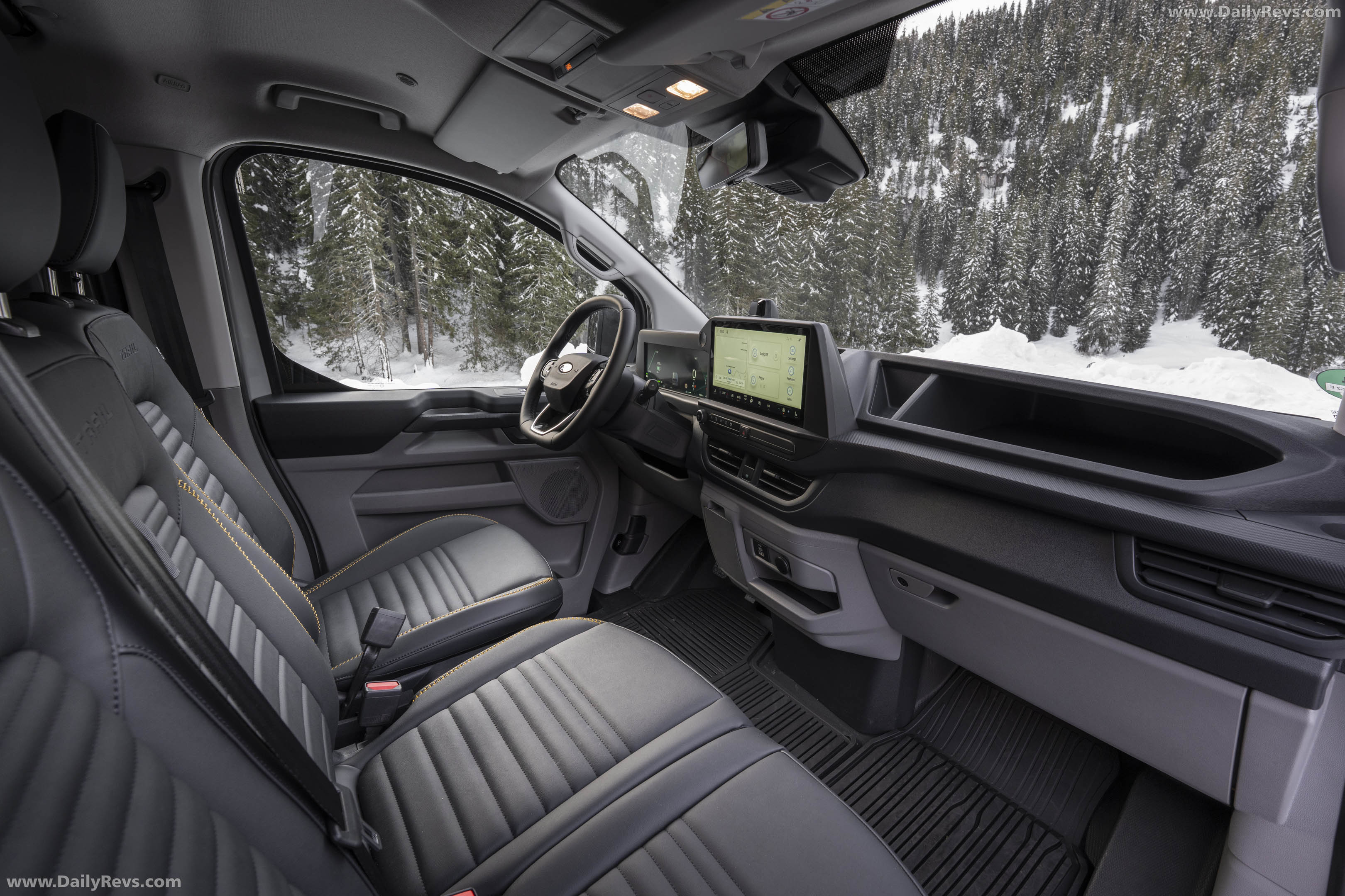 2026 Ford E-Transit Custom AWD Interior