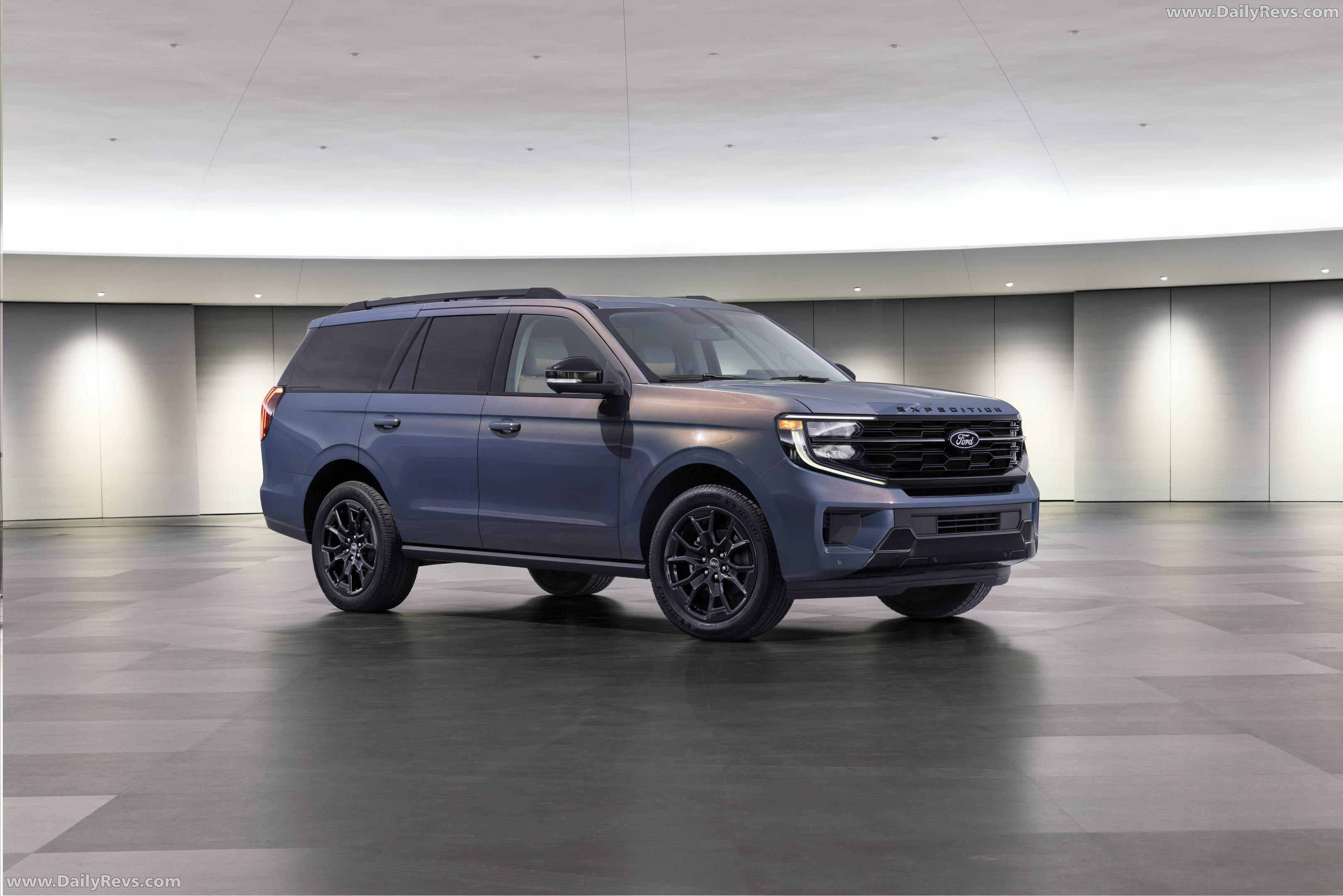 2027 Ford Expedition 30th Anniversary Front View