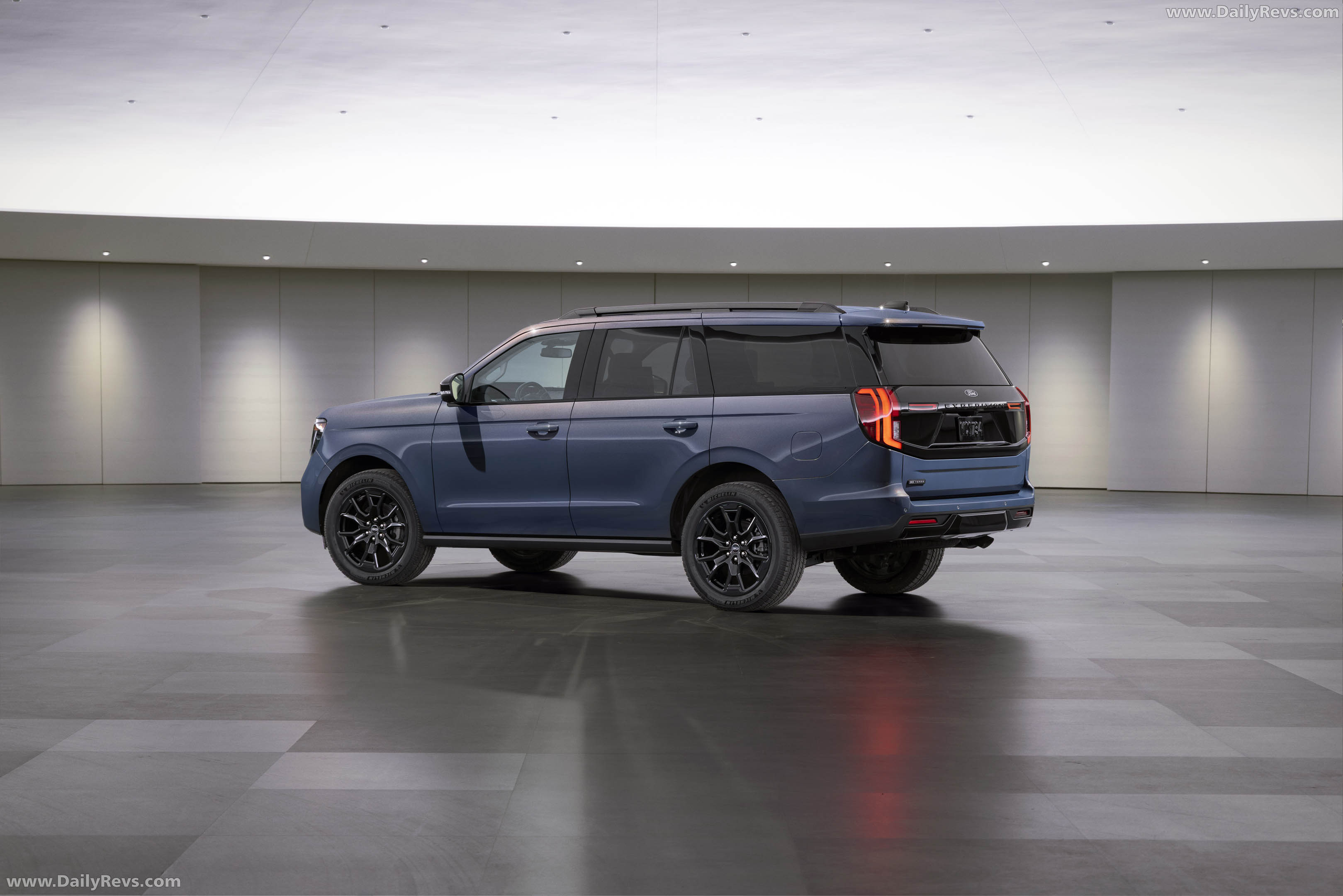 2027 Ford Expedition 30th Anniversary Rear View