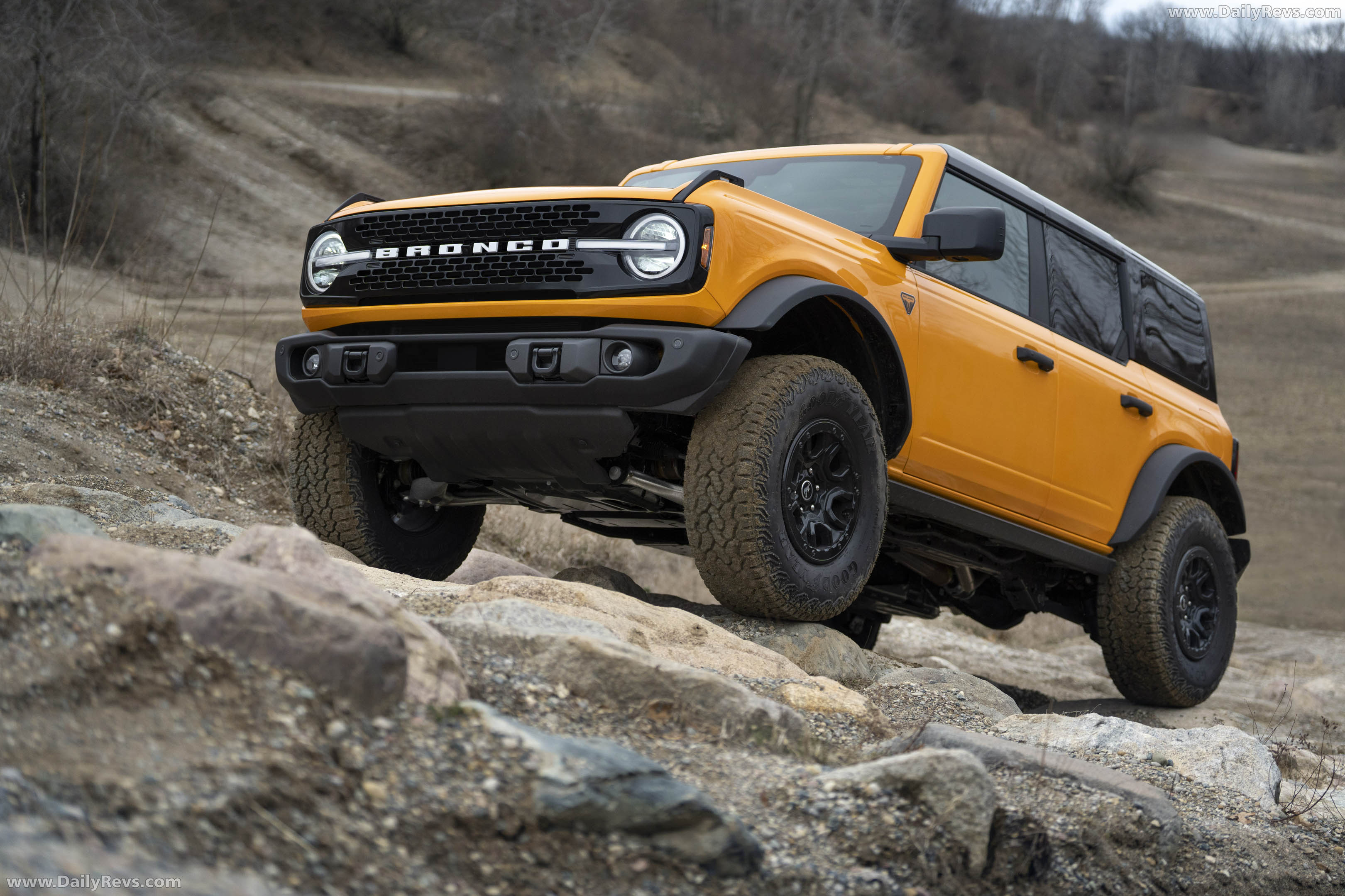 2026 Ford Bronco Wildtrak Front View