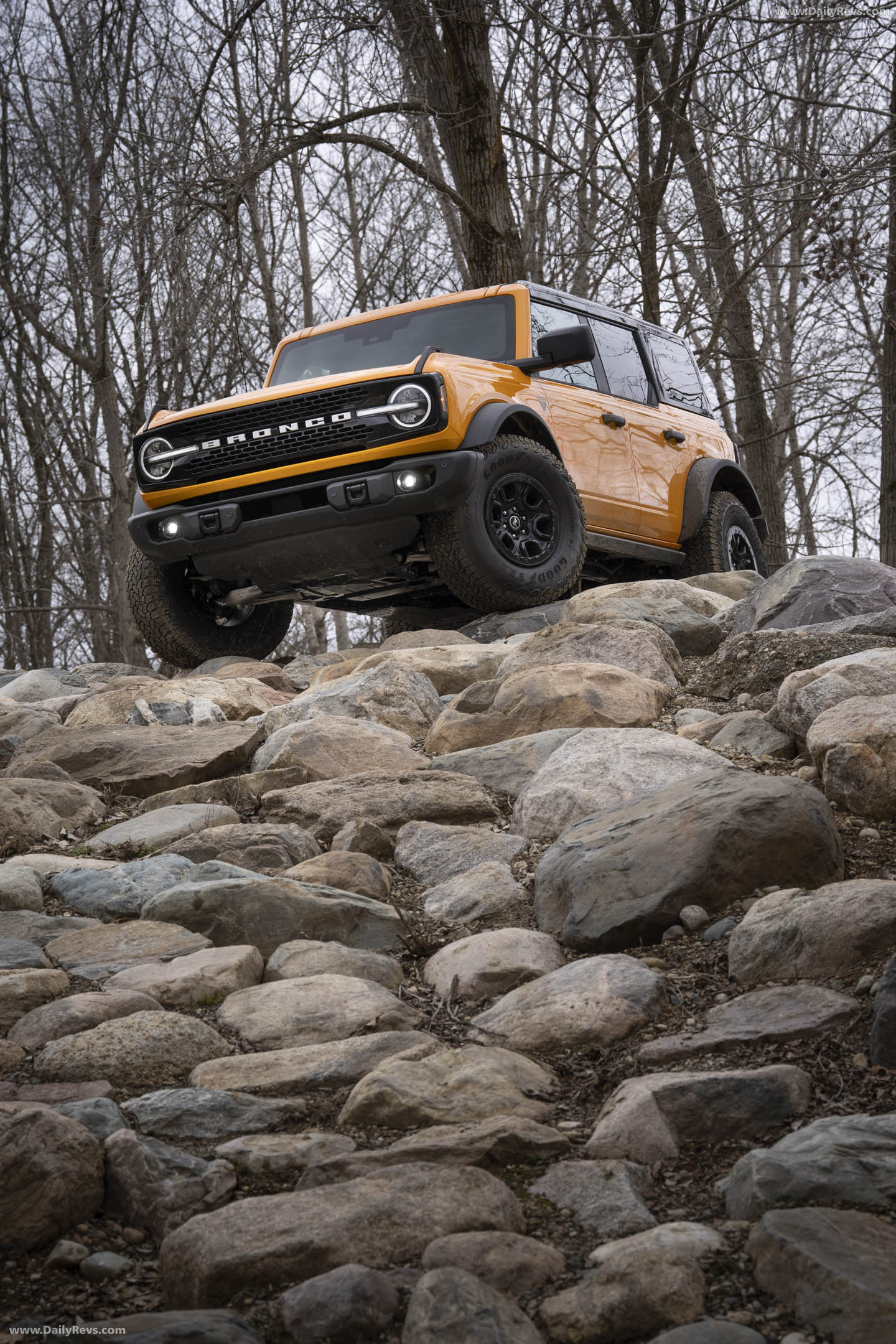 2026 Ford Bronco Wildtrak Front View