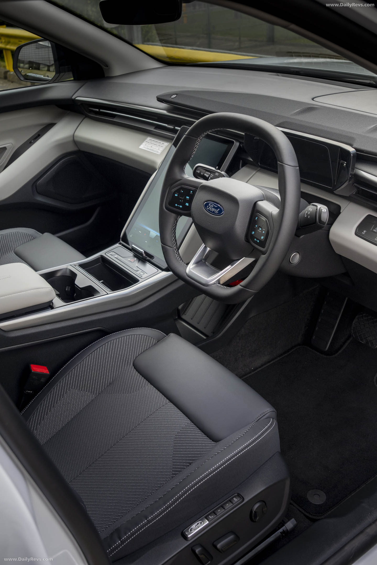 2026 Ford Explorer Van Interior