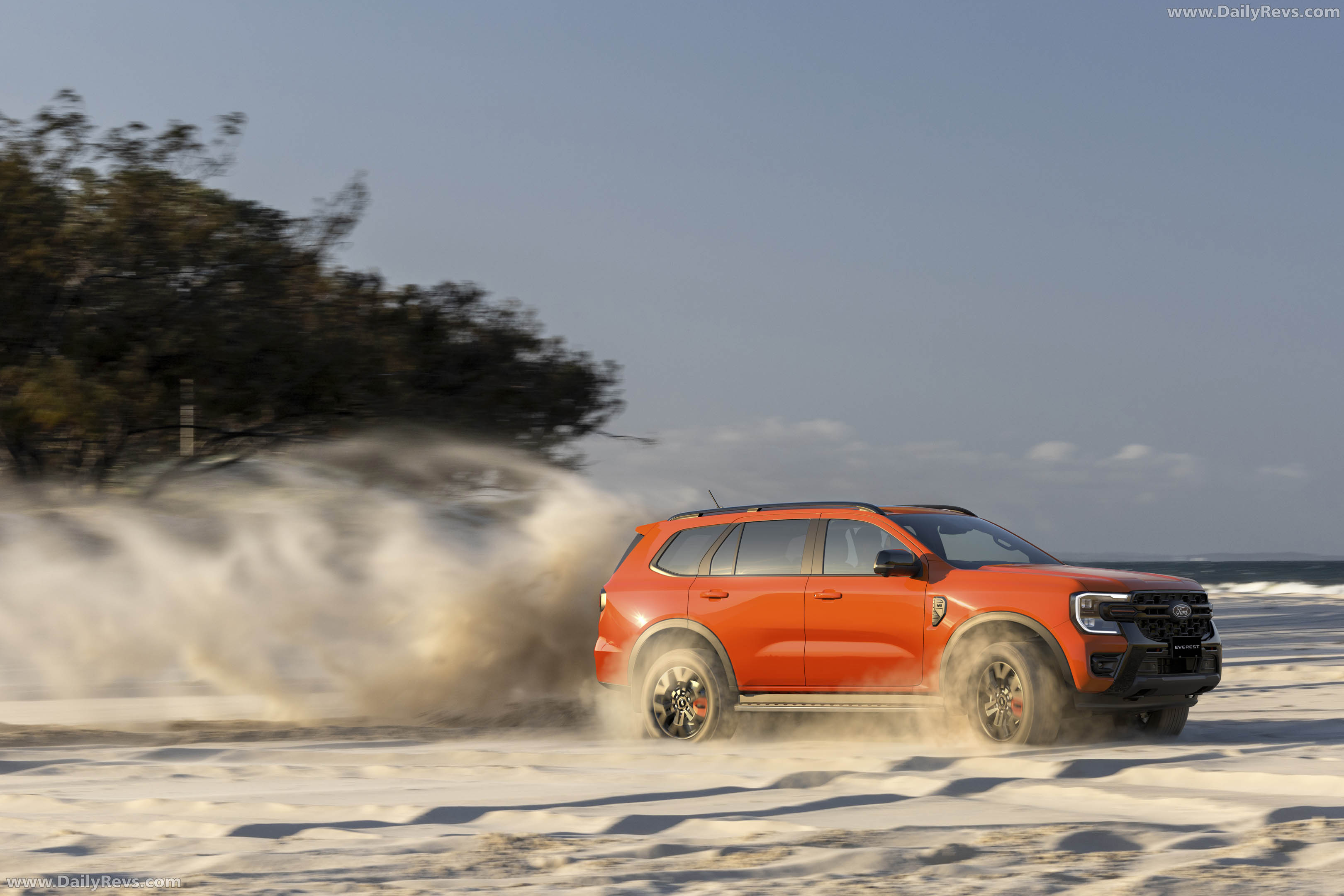 2026 Ford Everest Wildtrak Edition Side View