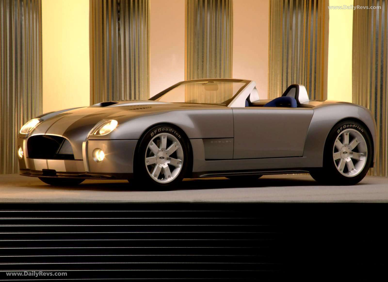 2004 Ford Shelby Cobra Concept Front View