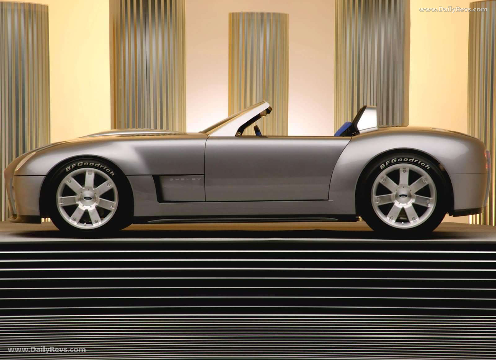 2004 Ford Shelby Cobra Concept Side View