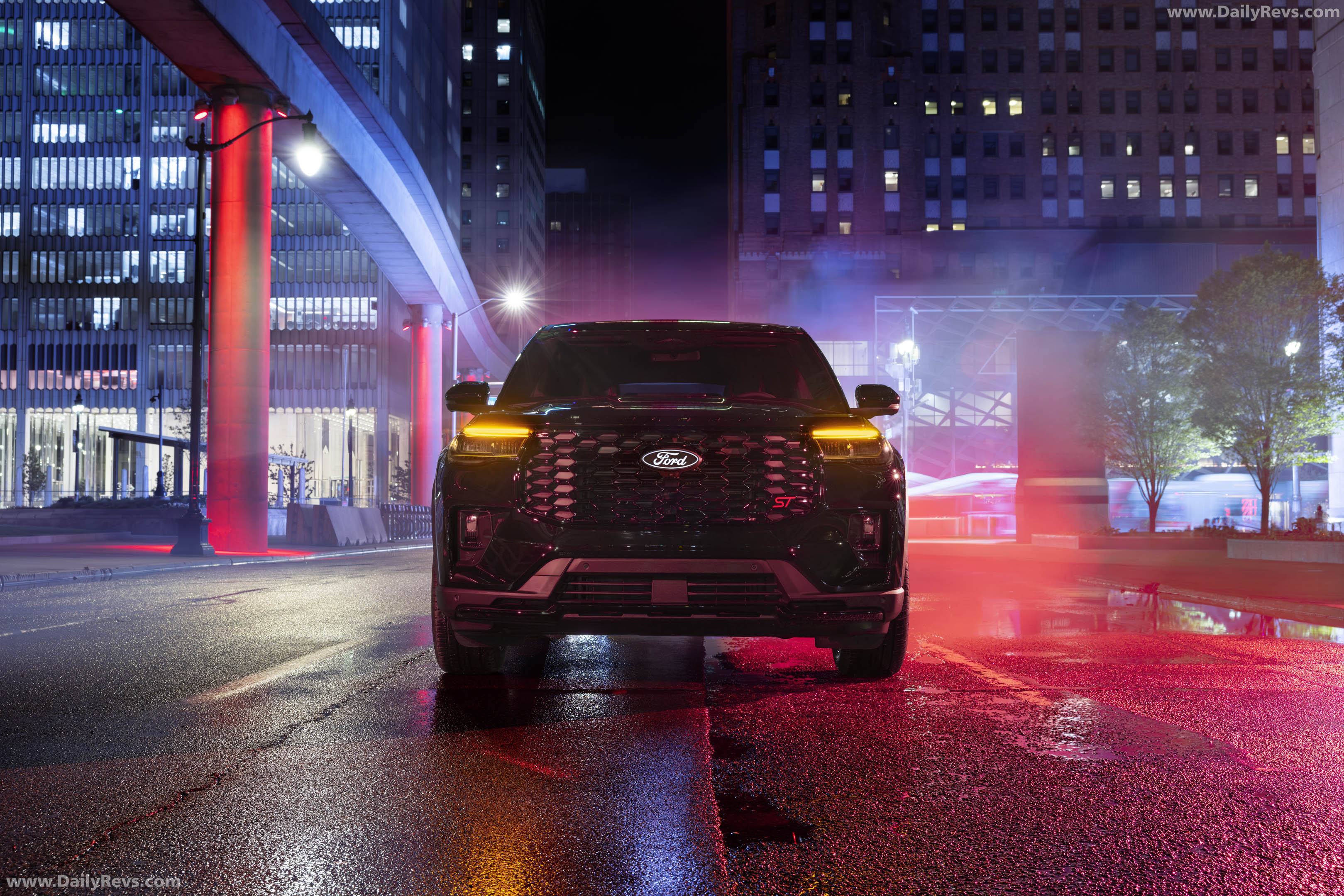 2027 Ford Explorer ST Sinister Package Front View