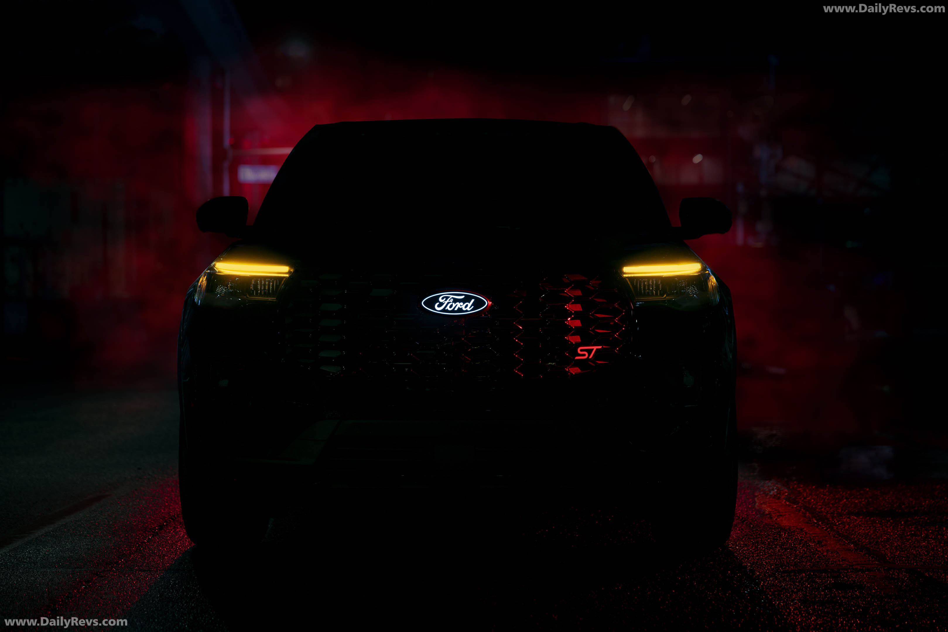 2027 Ford Explorer ST Sinister Package Front View