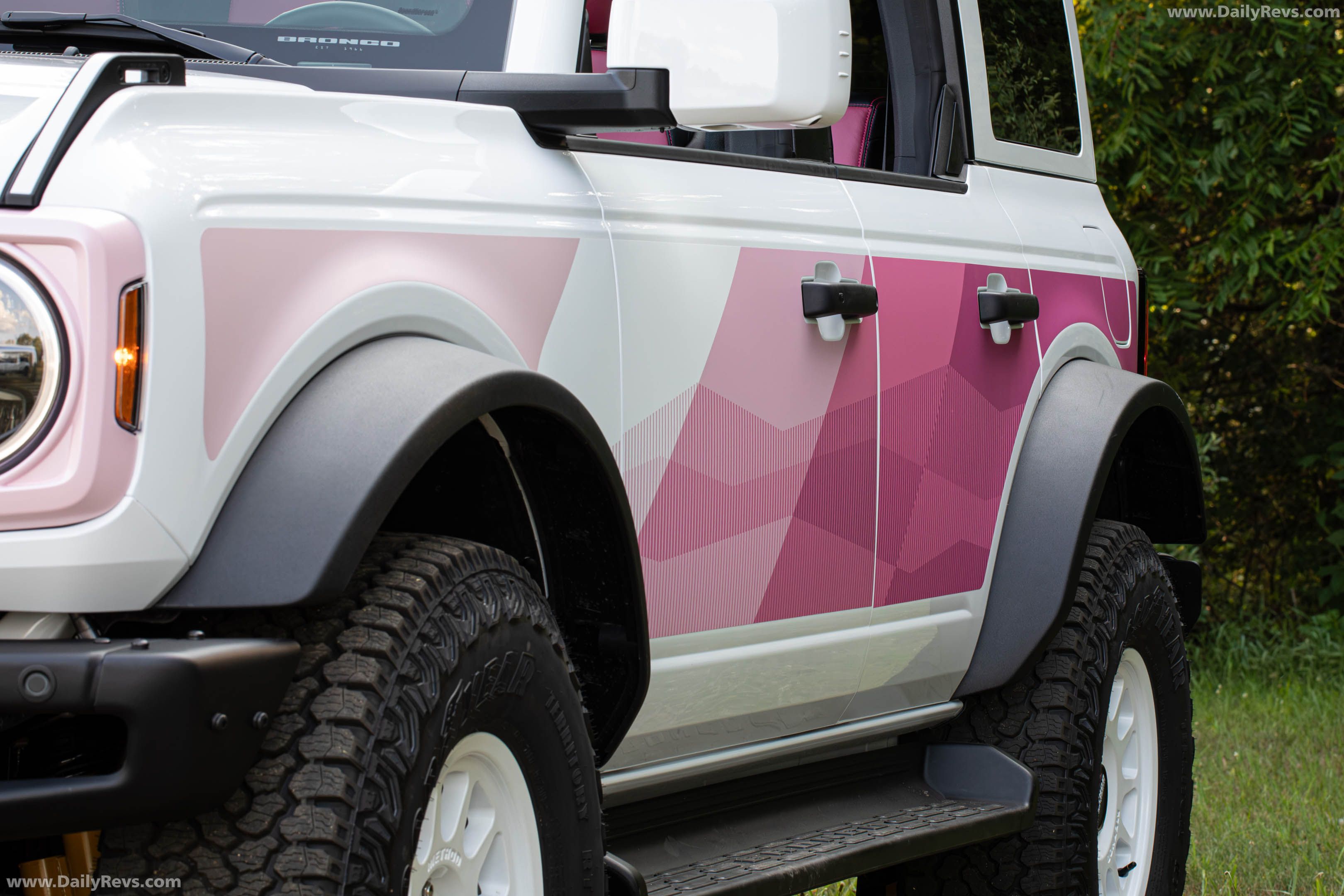 2026 Ford Bronco Desert Rising Edition Exterior