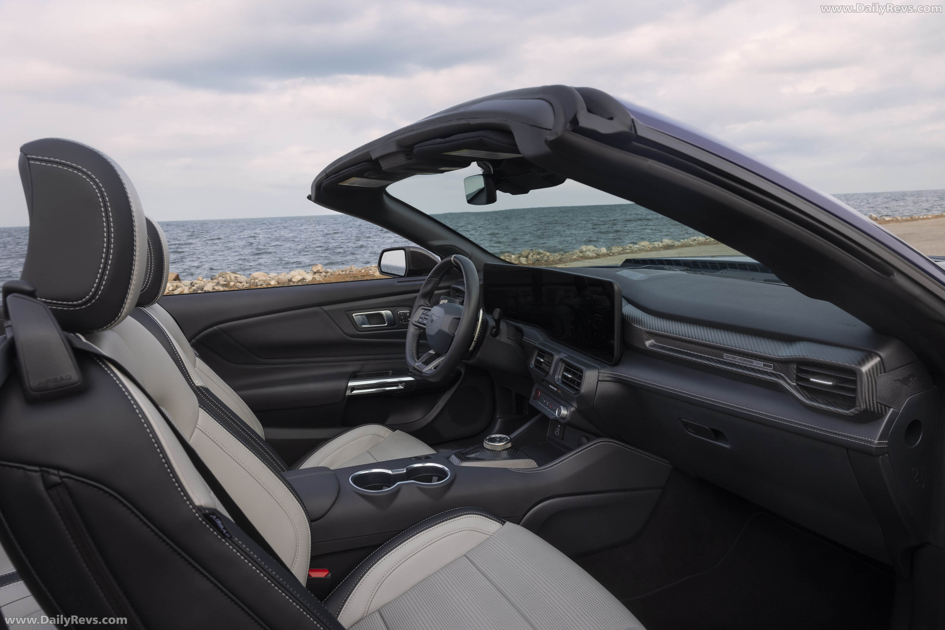 2027 Ford Mustang Dark Horse SC Convertible Interior