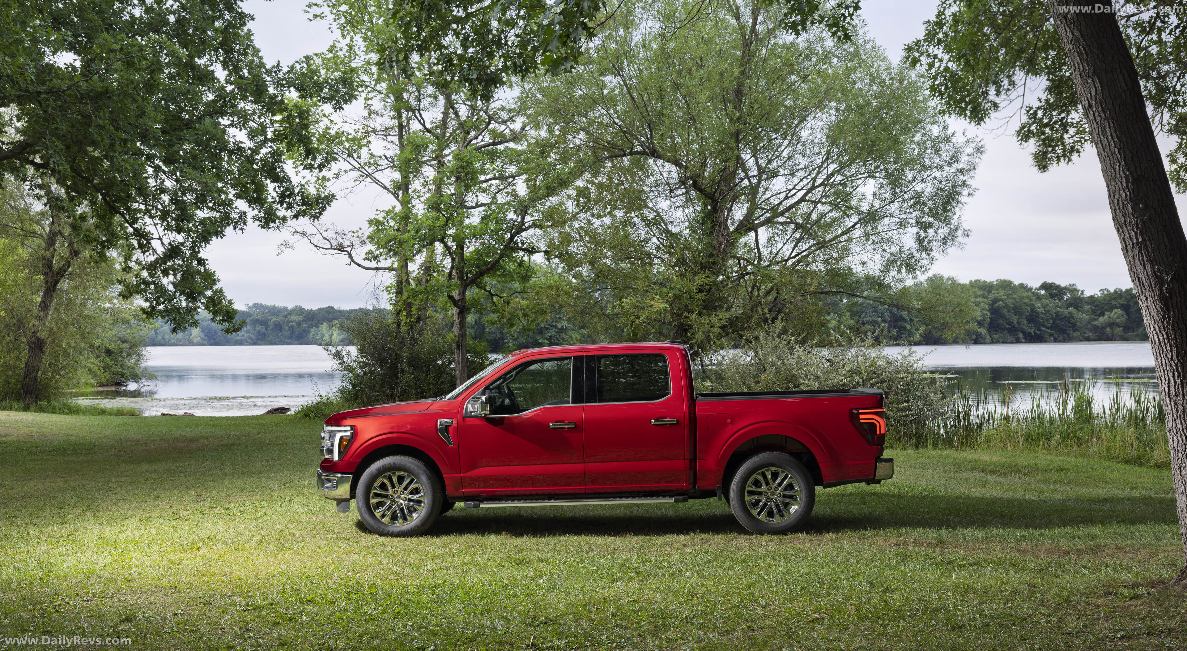 2027 Ford F-150 Lariat Side View