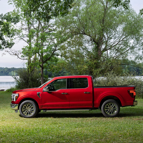 2027 Ford F-150 Lariat Side View