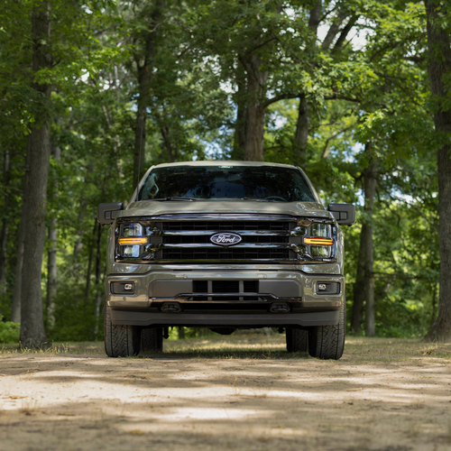 2027 Ford F-150 XLT Front View