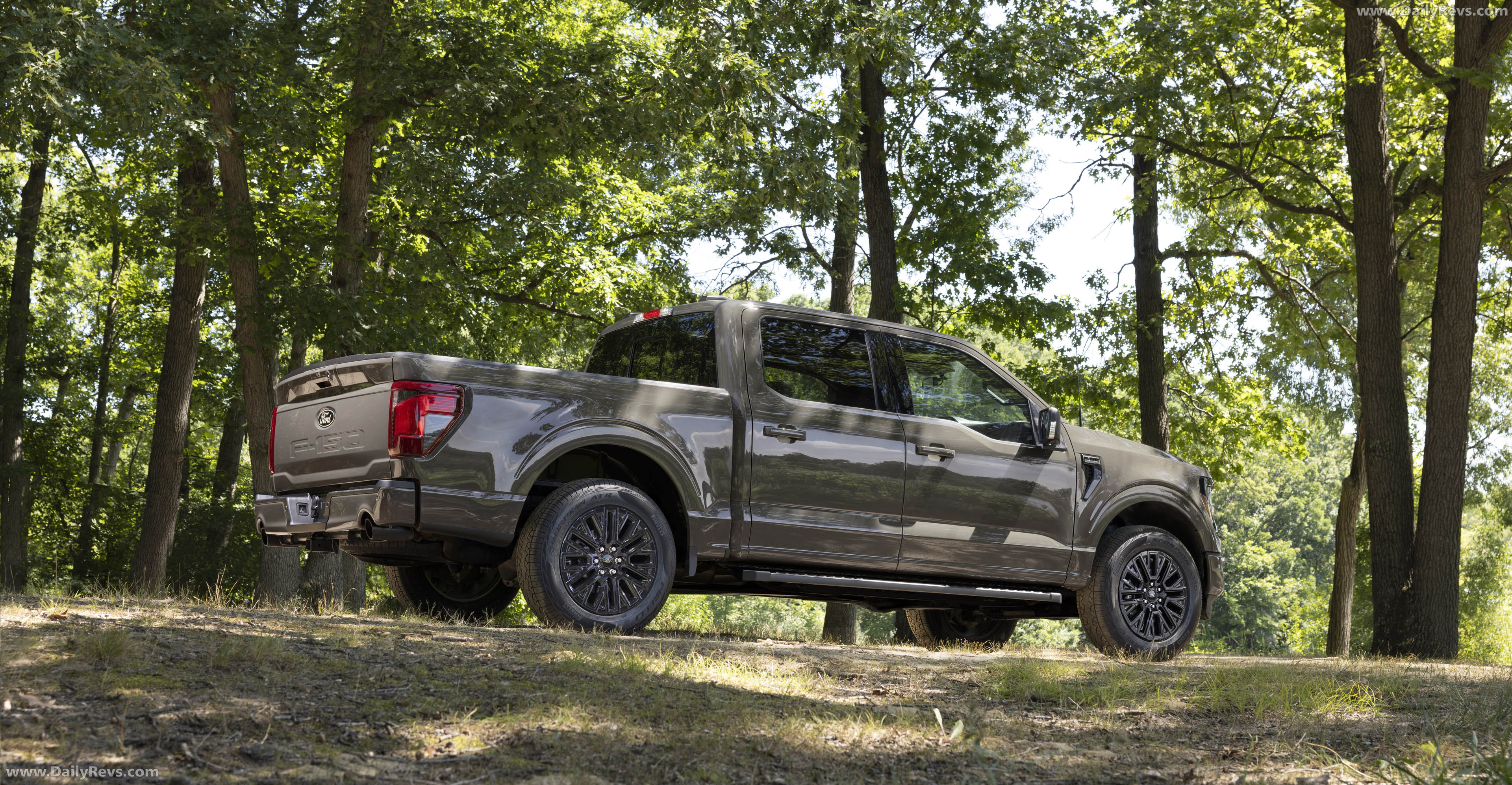 2027 Ford F-150 XLT Rear View