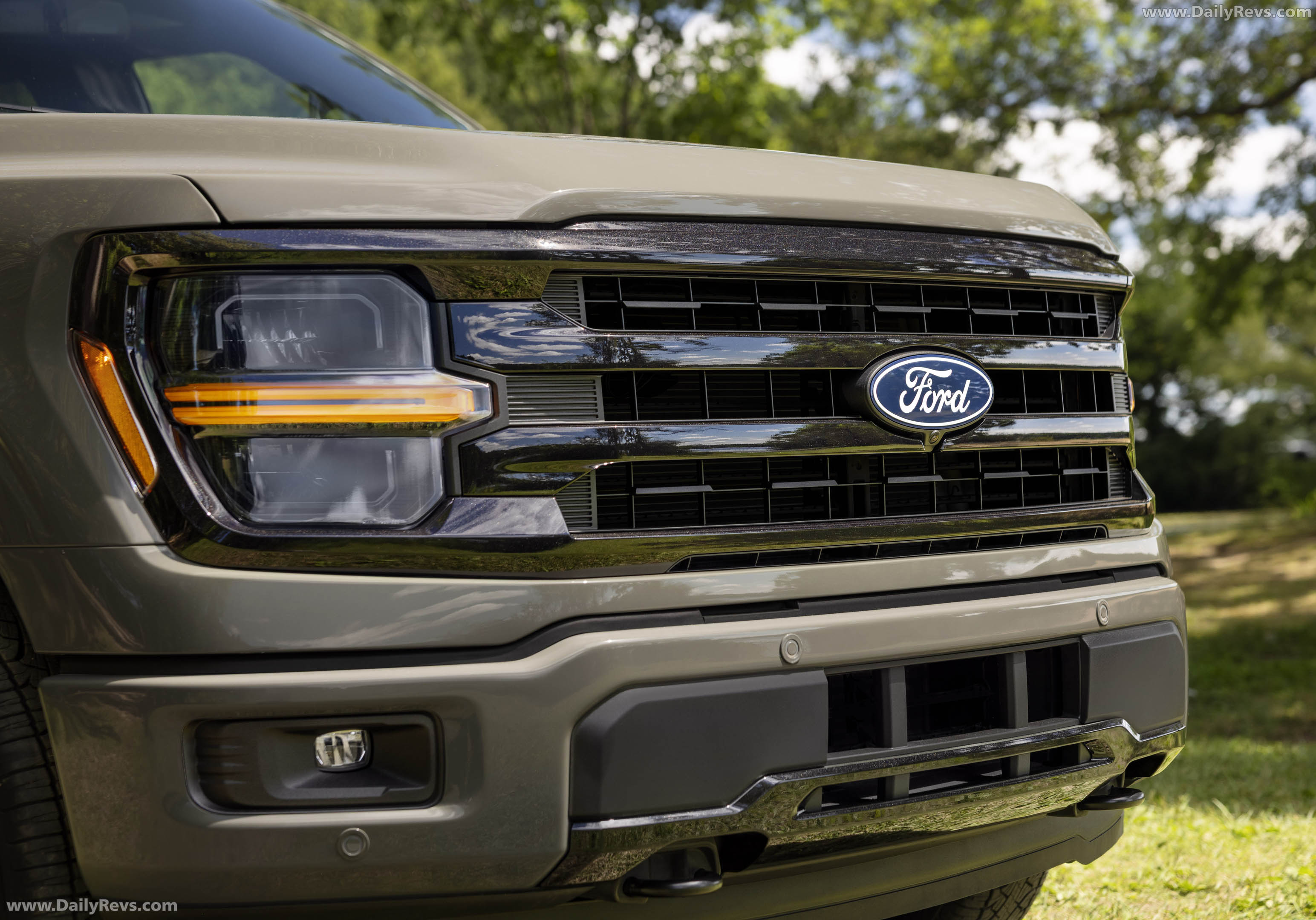 2027 Ford F-150 XLT Exterior