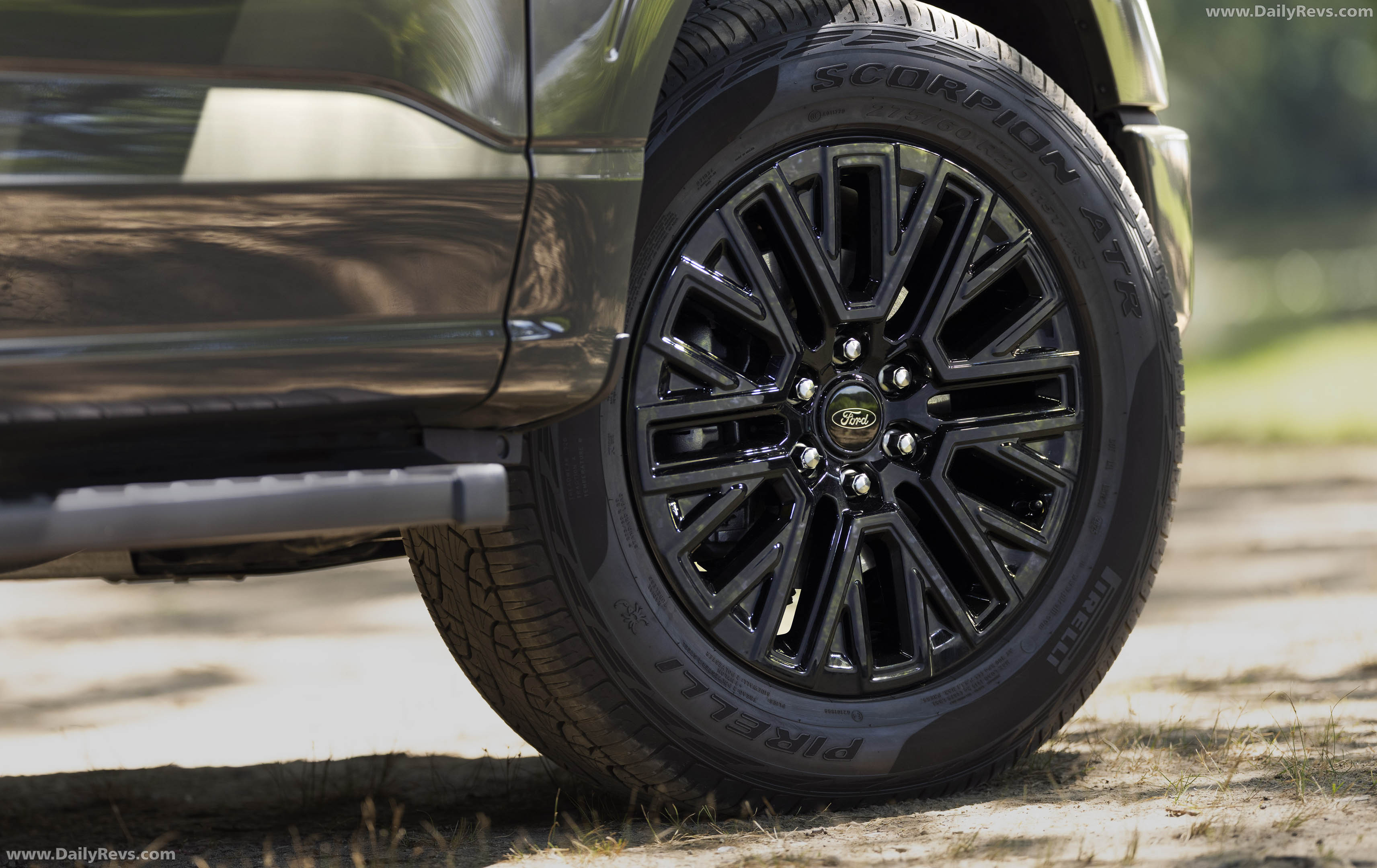 2027 Ford F-150 XLT Exterior