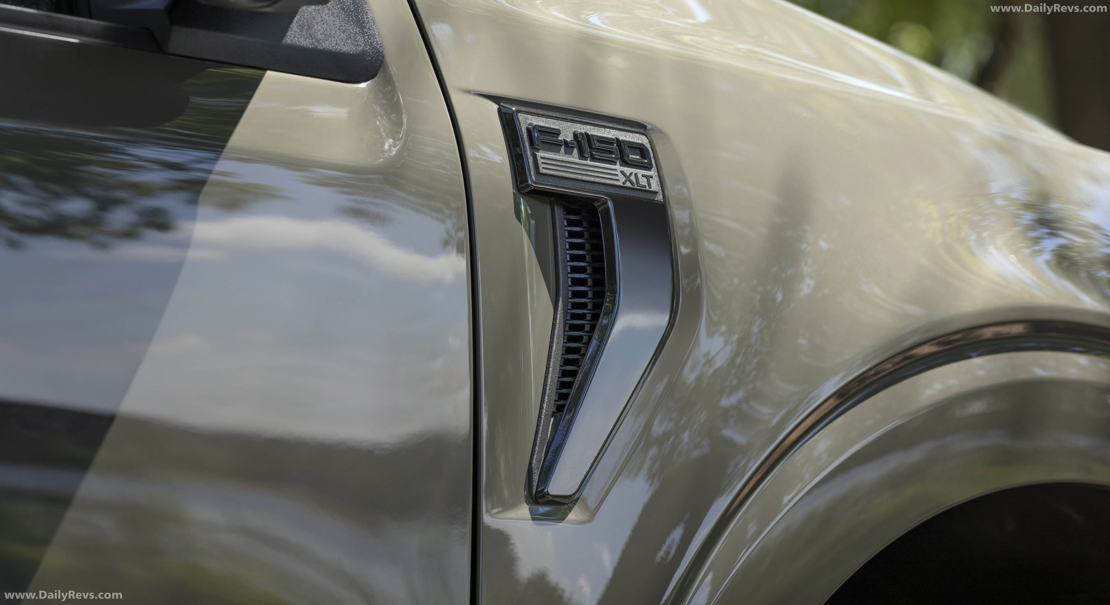 2027 Ford F-150 XLT Exterior