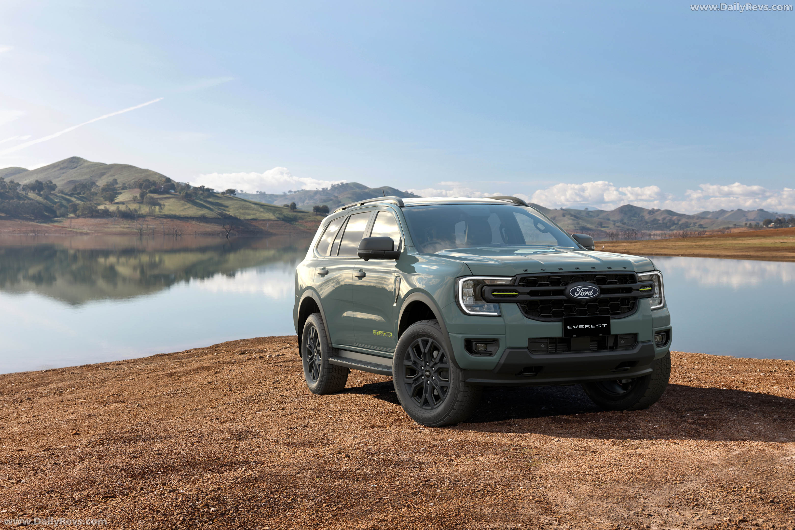 2026 Ford Everest Wolftrak Edition Front View