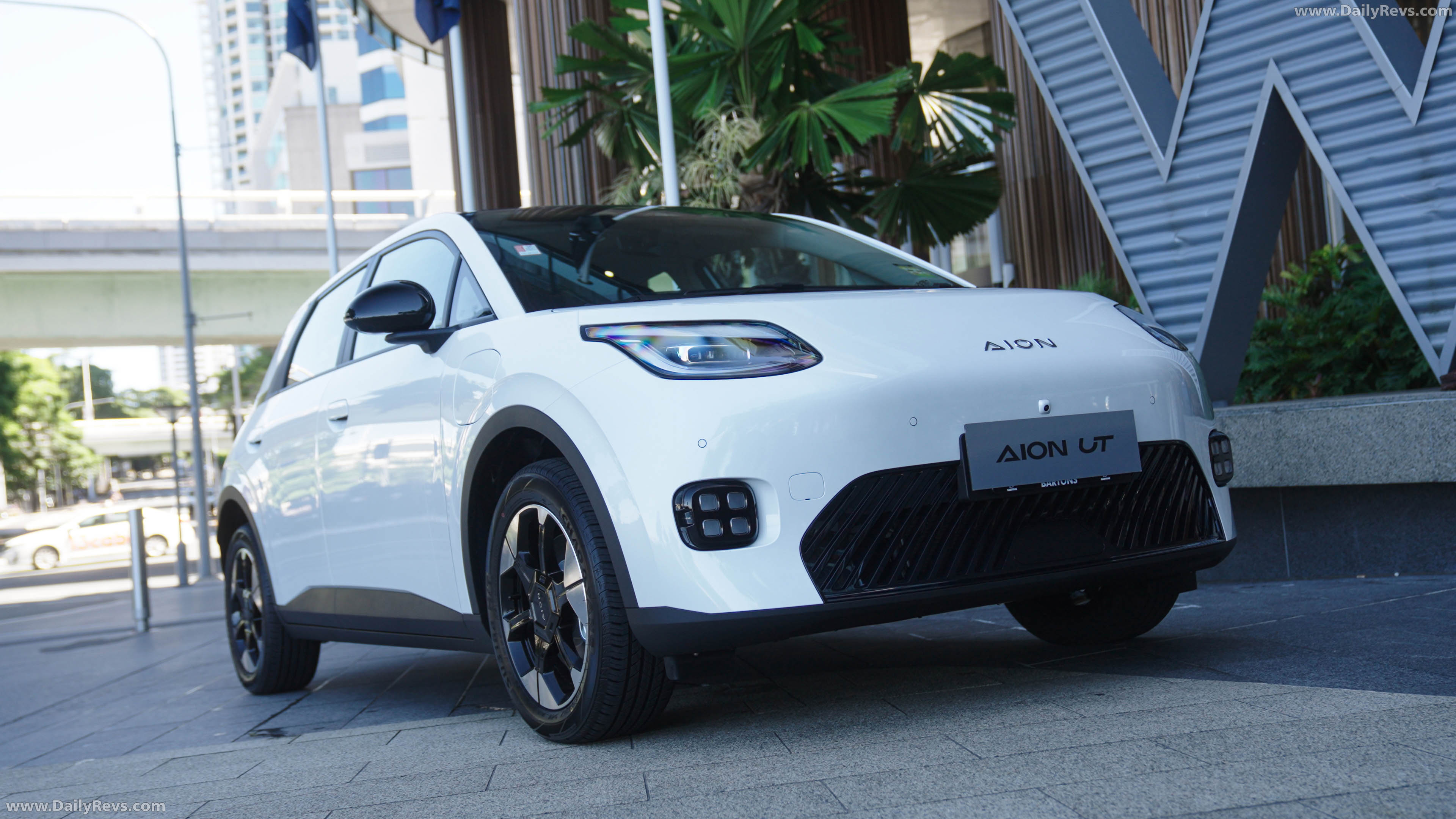 2026 GAC Motor AION UT Luxury Front View