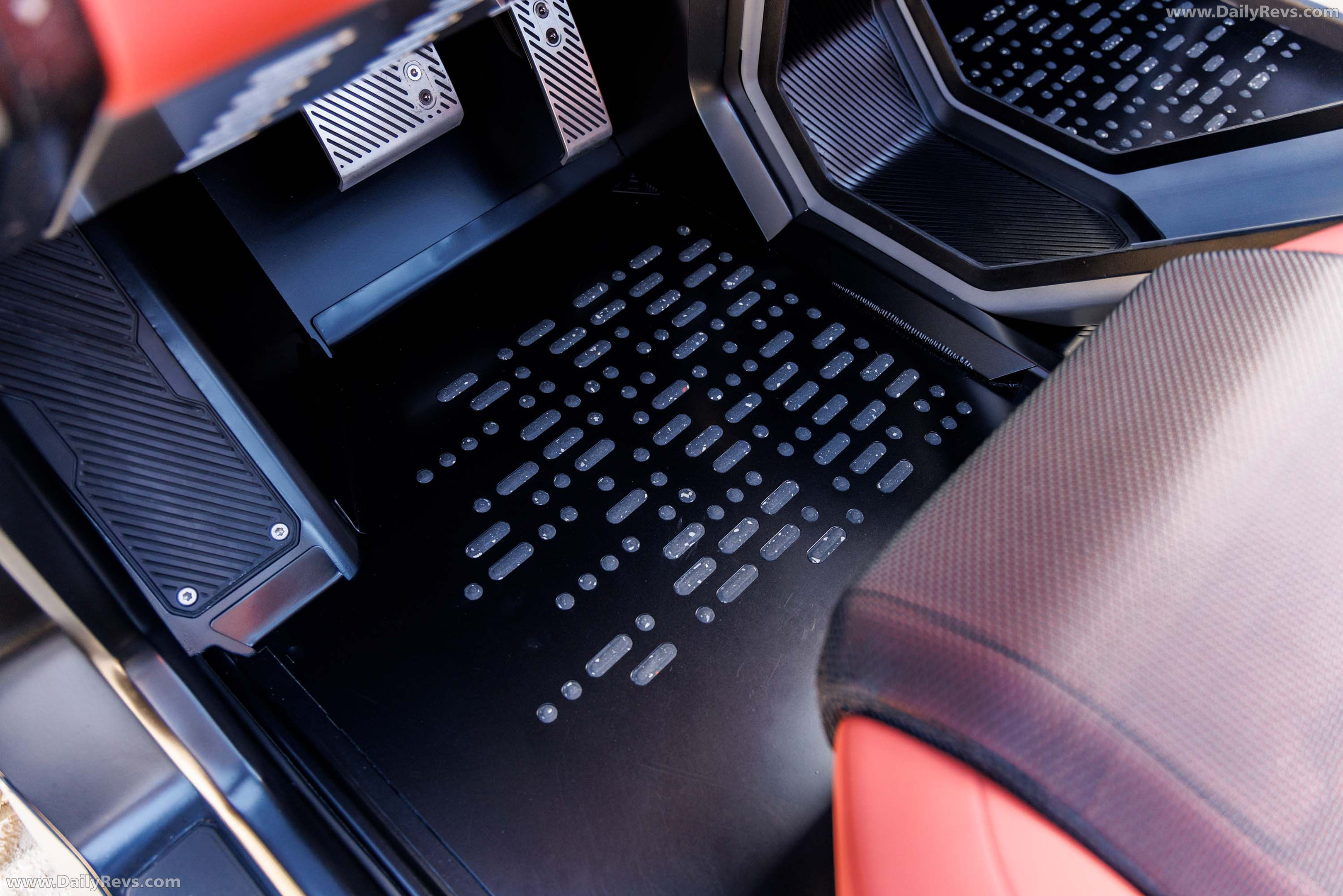 2026 GMC Hummer X SUV Concept Interior